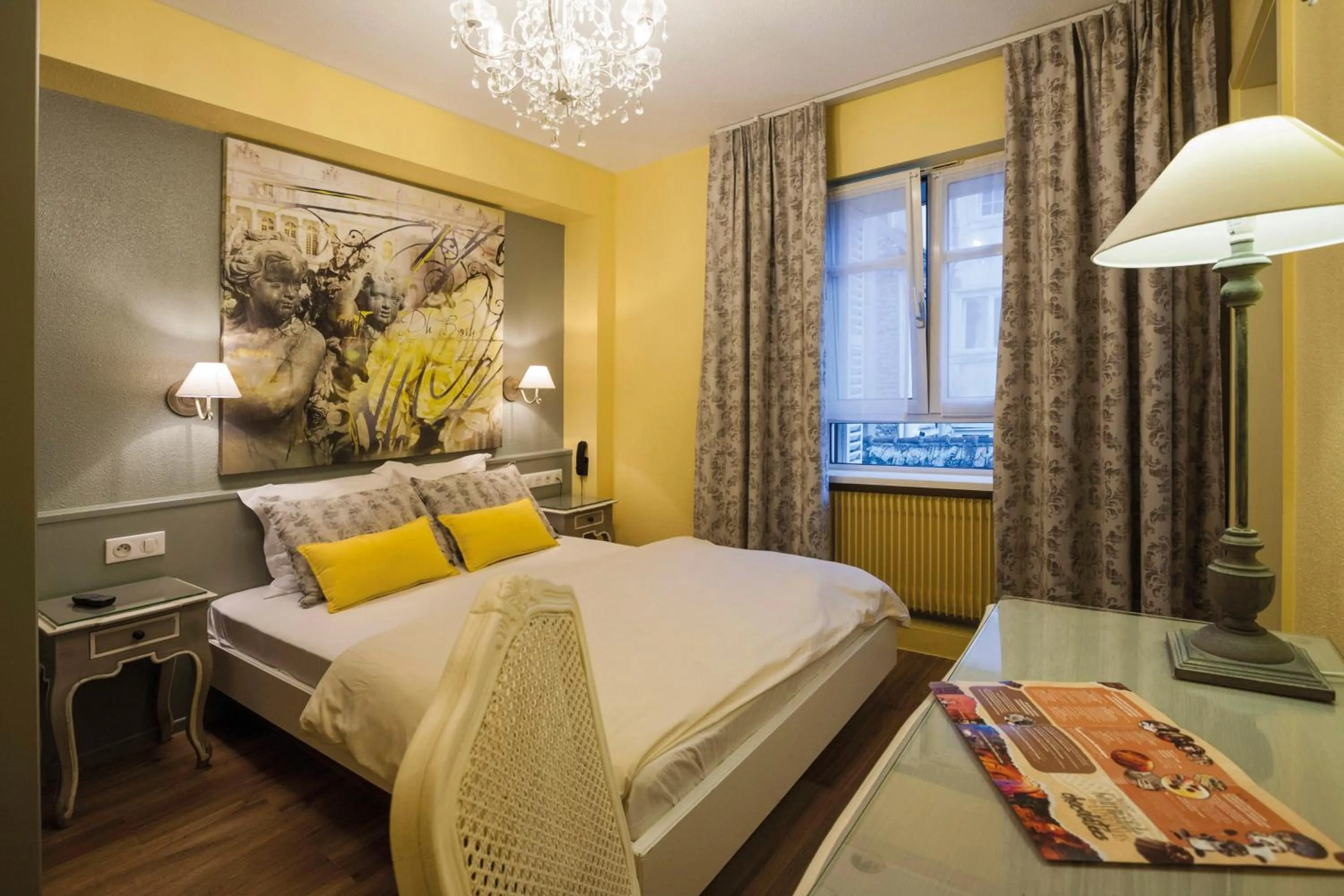 Photo of the whole room, Bed in Hotel Roses