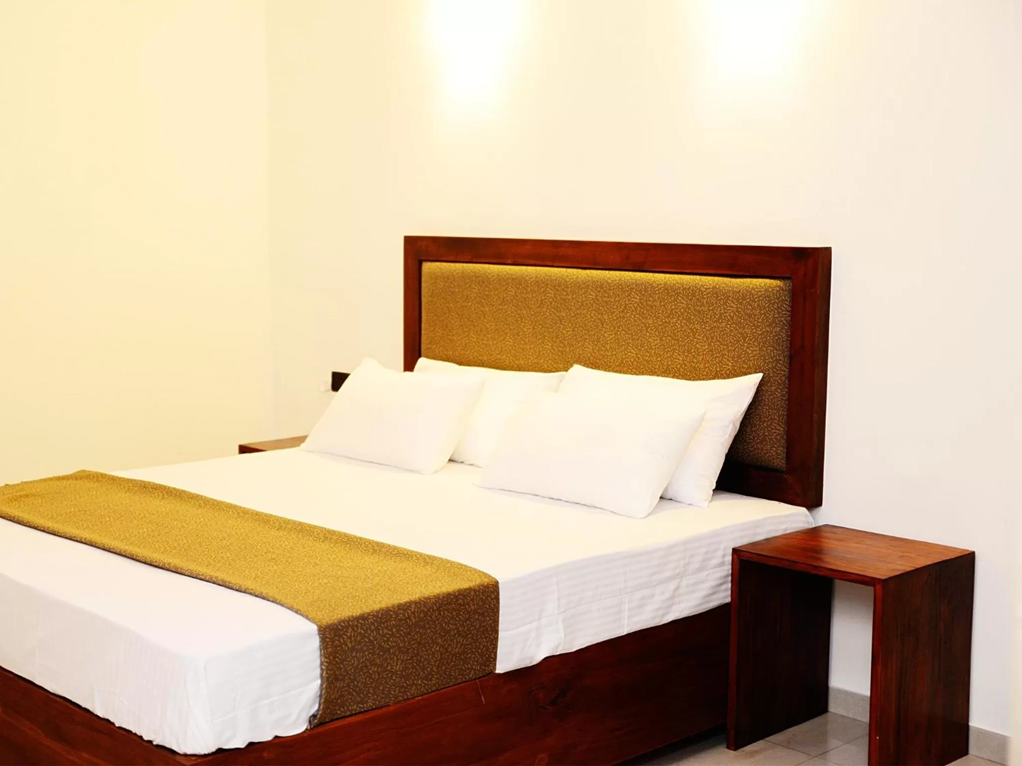 Bed in Dambulla Rock Arch