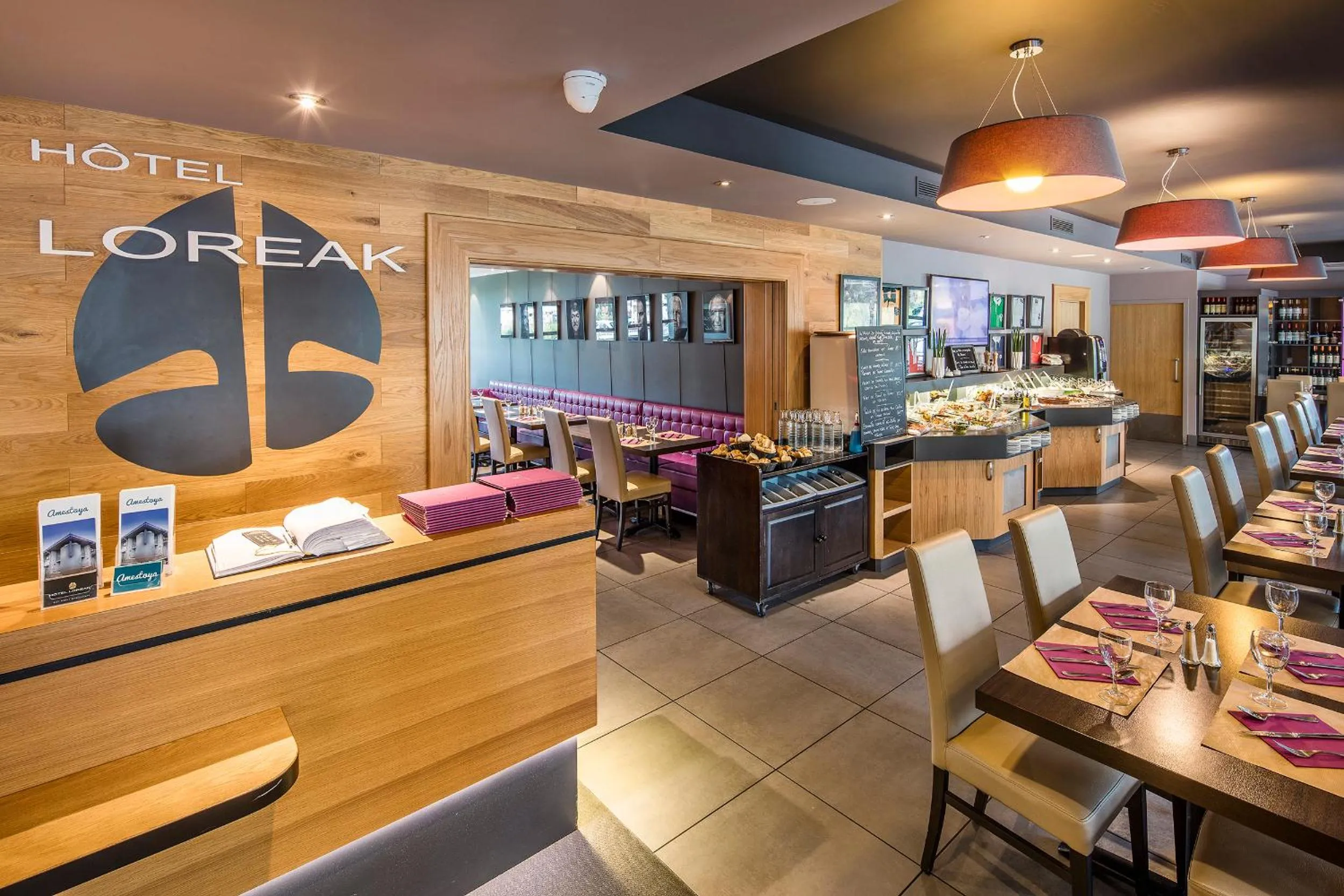 Restaurant/places to eat in Hotel Loreak