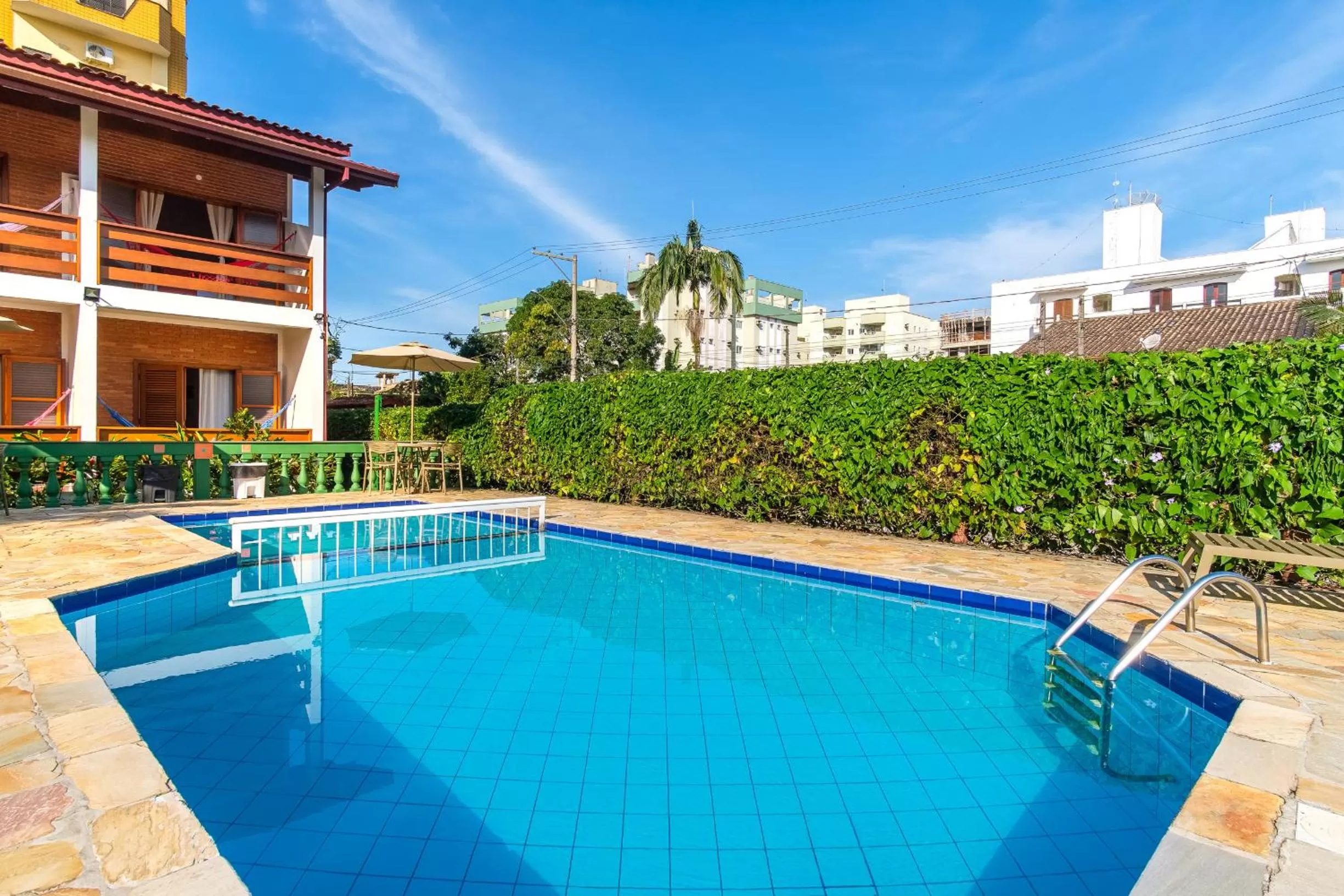 Property building, Swimming Pool in Pousada Vivamar