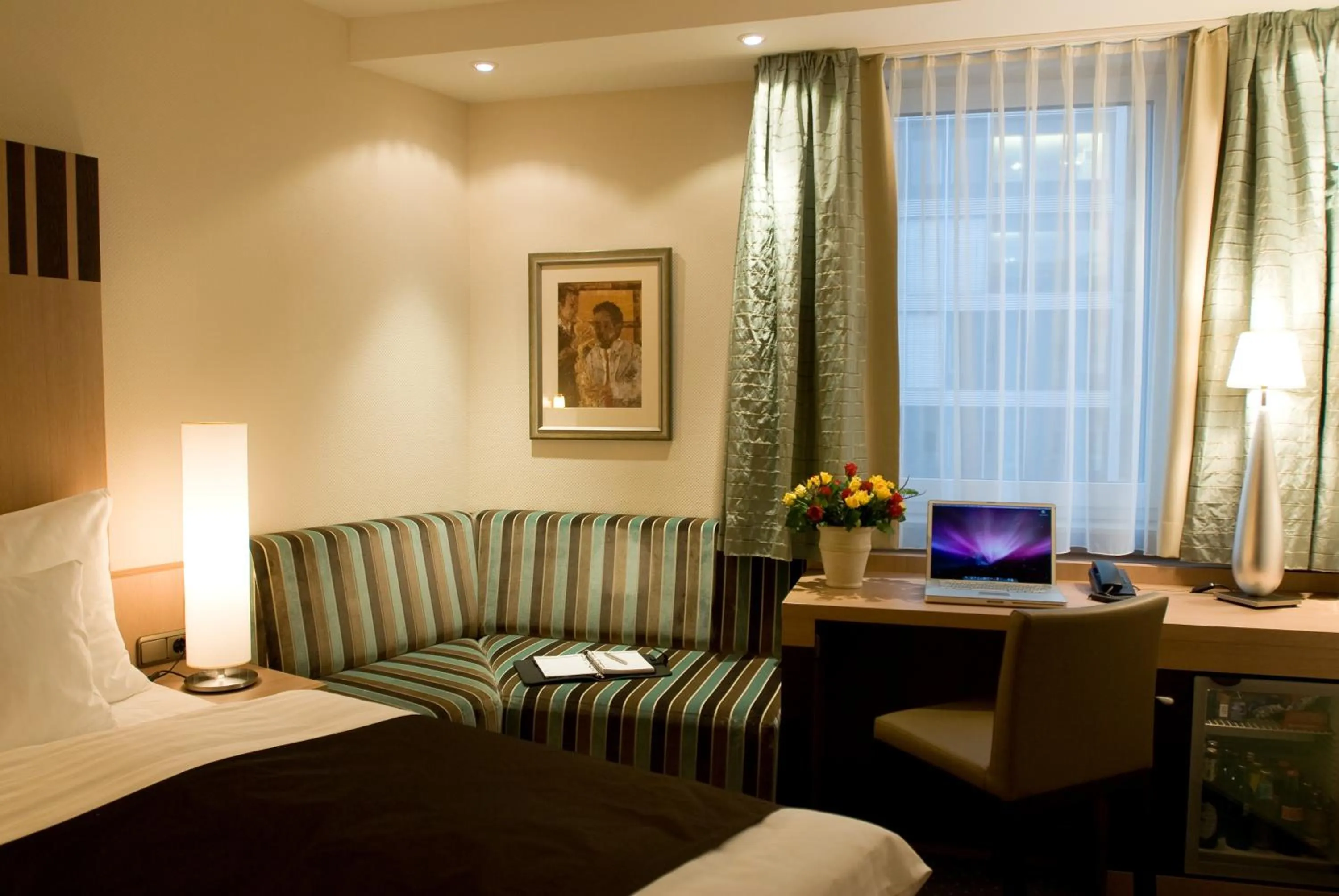 Photo of the whole room in The Domicil Hotel Frankfurt City