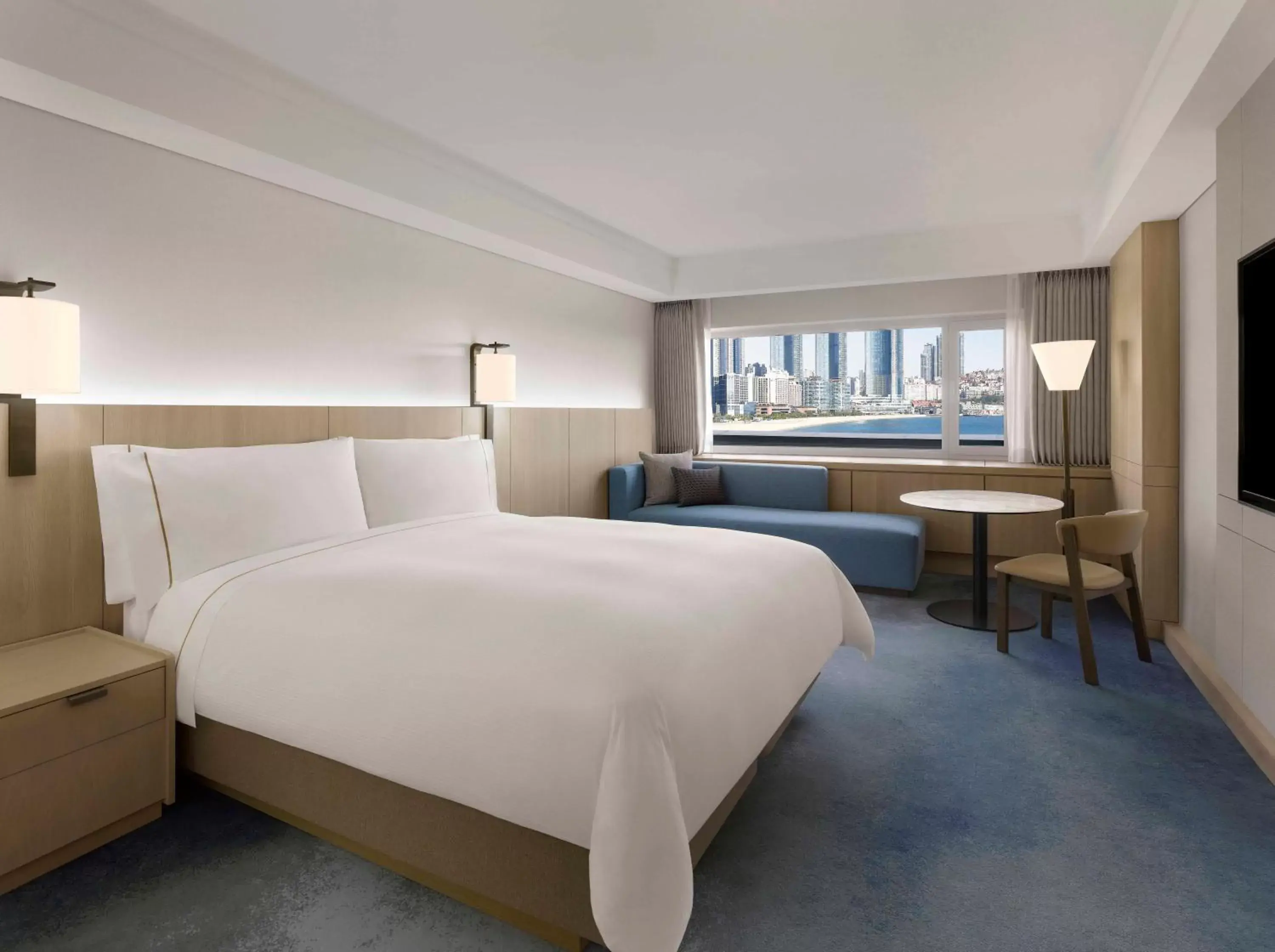 Low Floor Beach King, Deluxe 1 King, Partial sea view, Low floor in The Westin Josun Busan Low Floor Beach King, Deluxe 1 King, Partial sea view, Low floor in The Westin Josun Busan