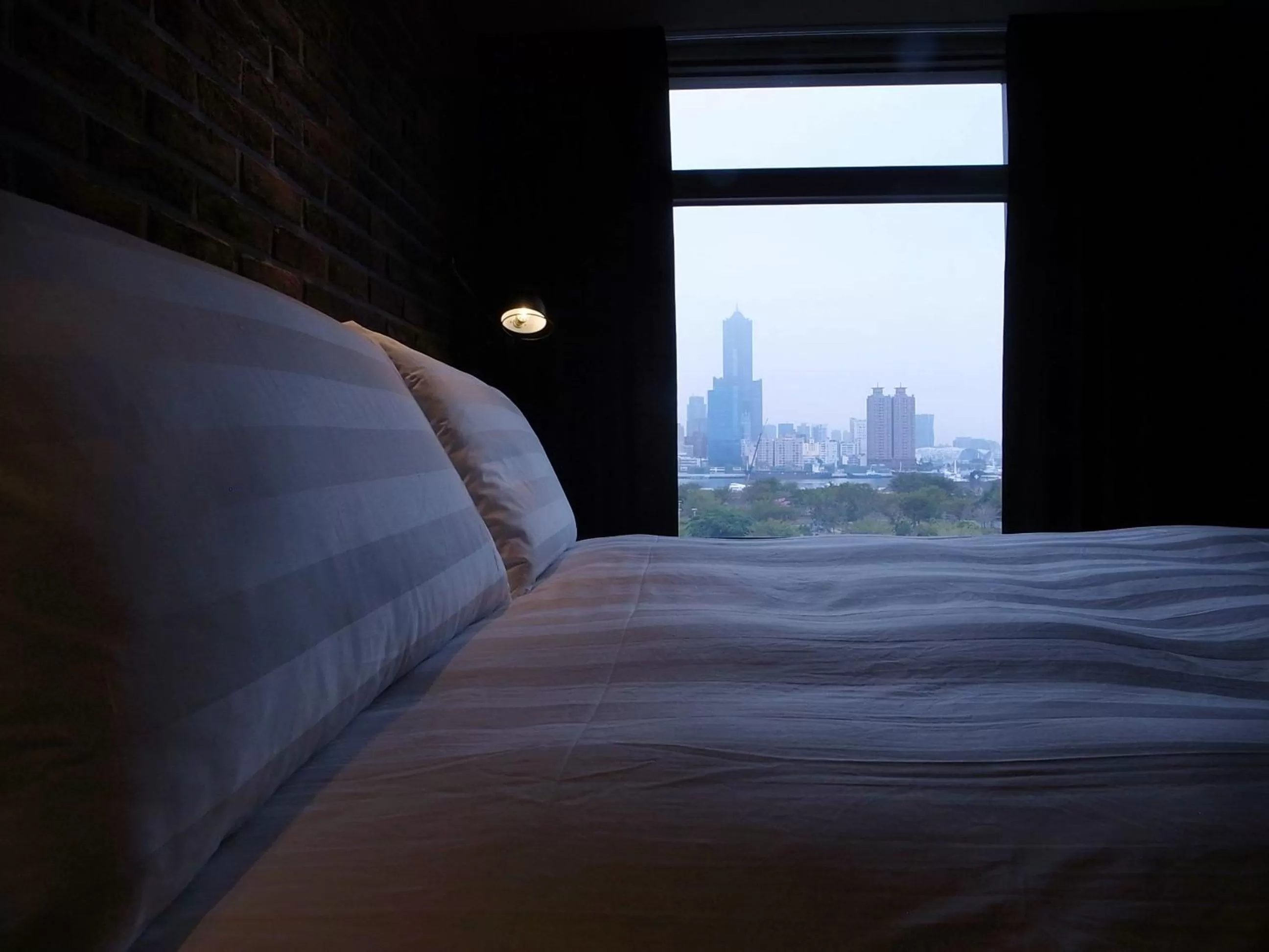 View (from property/room), Bed in City Suites - Kaohsiung Pier2