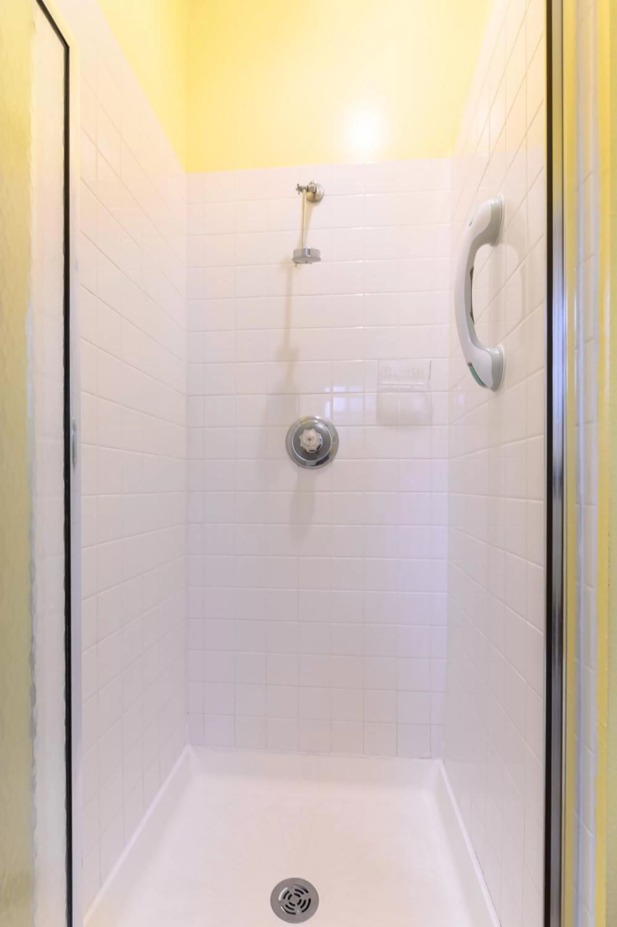 Bedroom in Beachrunners Inn