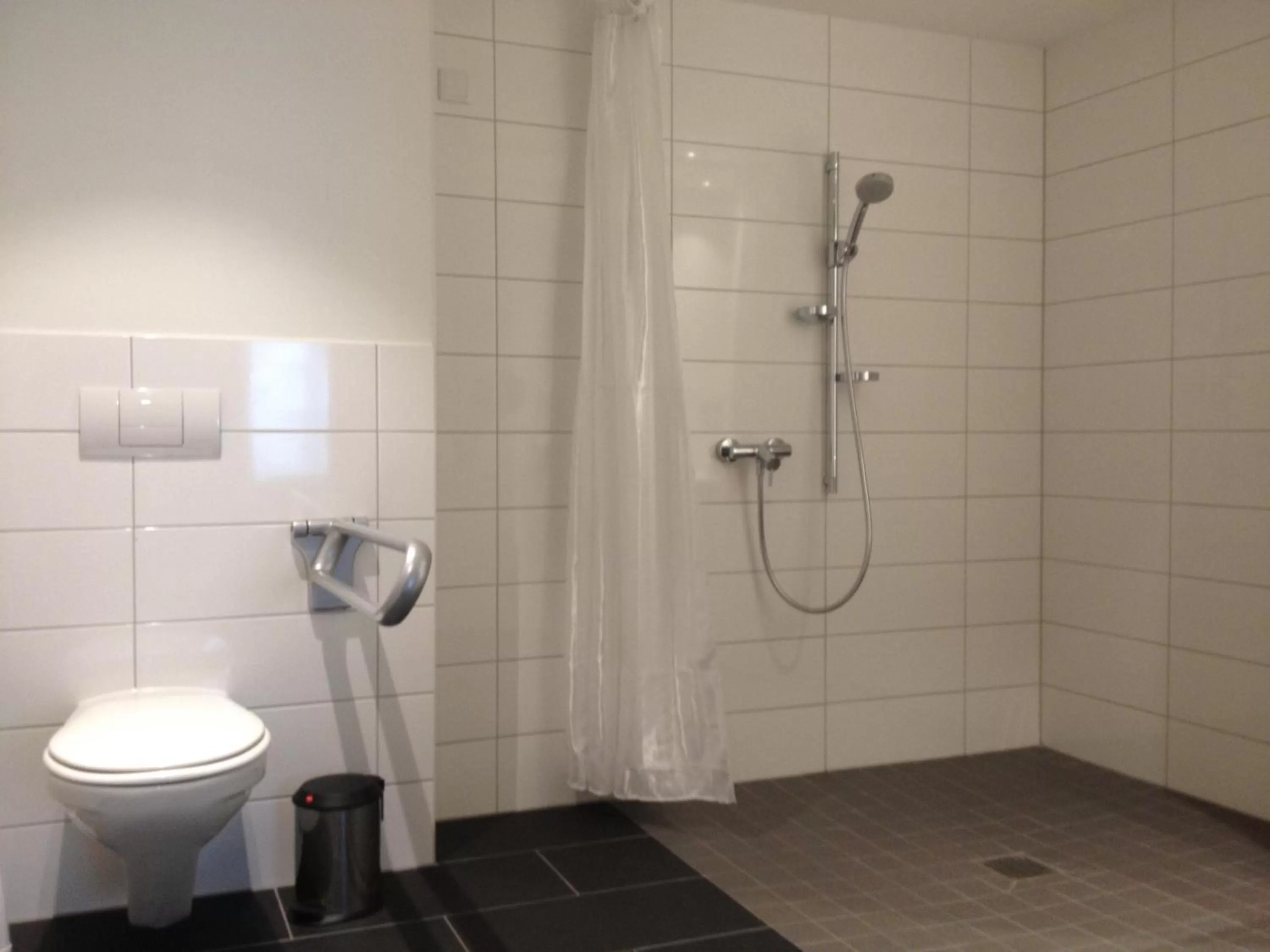 Bathroom in Ardey Hotel