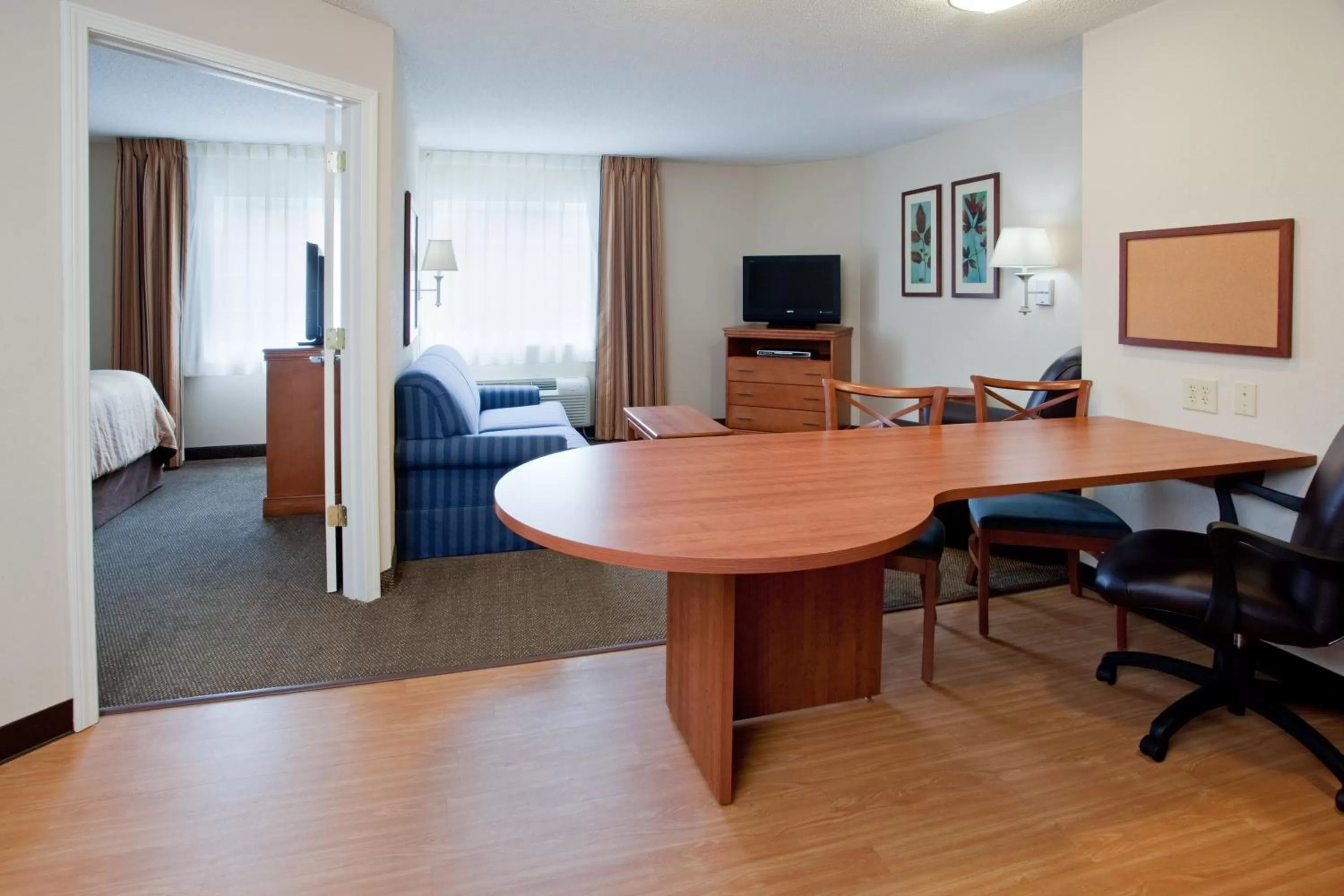 One-Bedroom Queen Suite - Disability Access/Non-Smoking in Candlewood Suites Colonial Heights - Fort Lee, an IHG Hotel