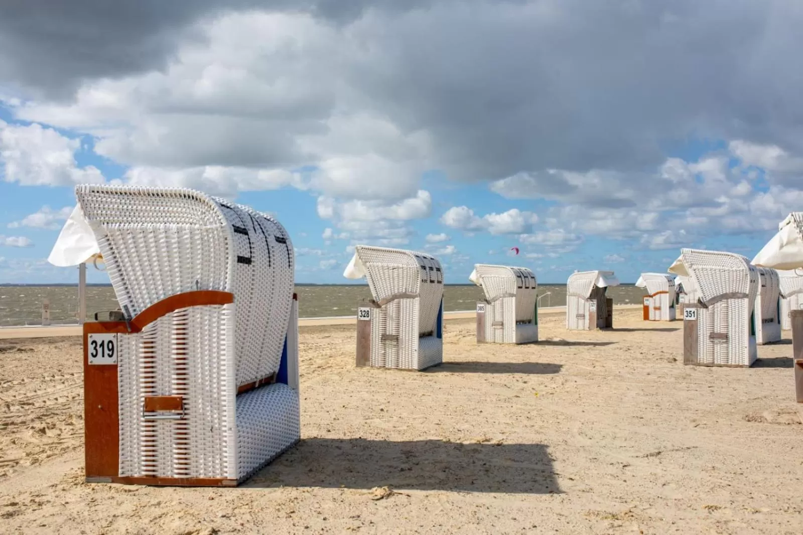 Beach in Hotel Pension Nordseewelle
