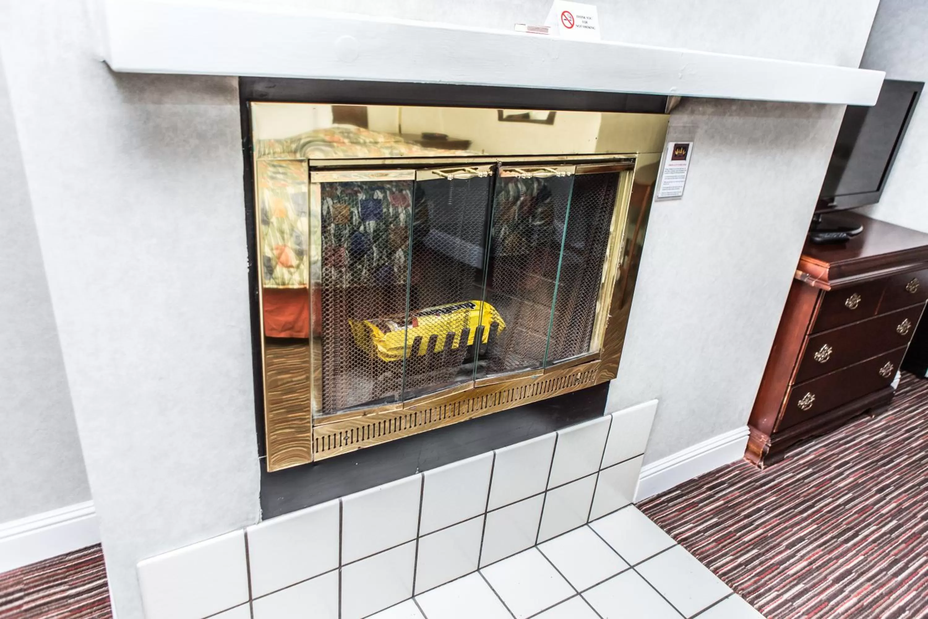 Decorative detail in Pelican Inn