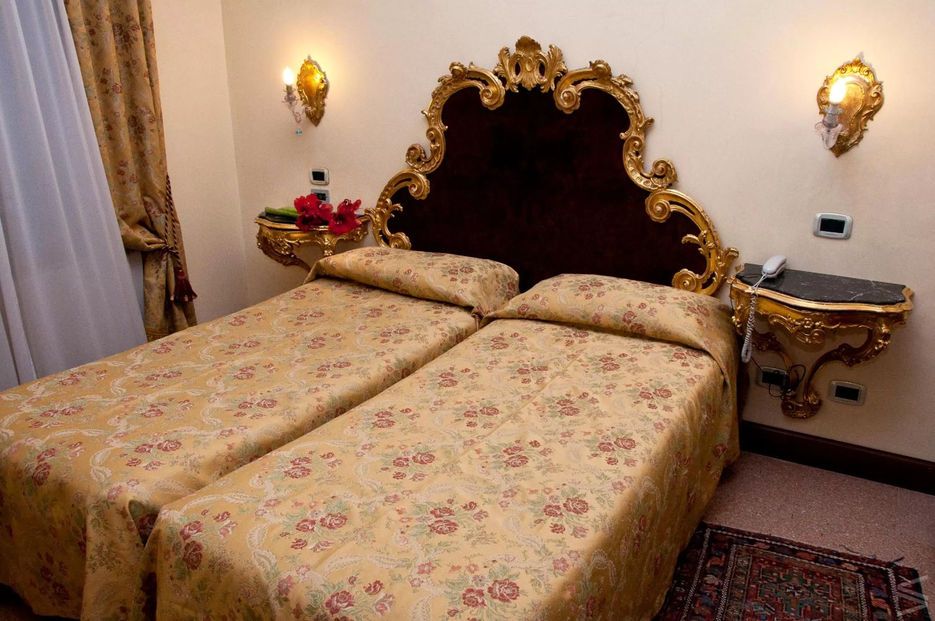 Bed in Residenza d'Epoca San Cassiano
