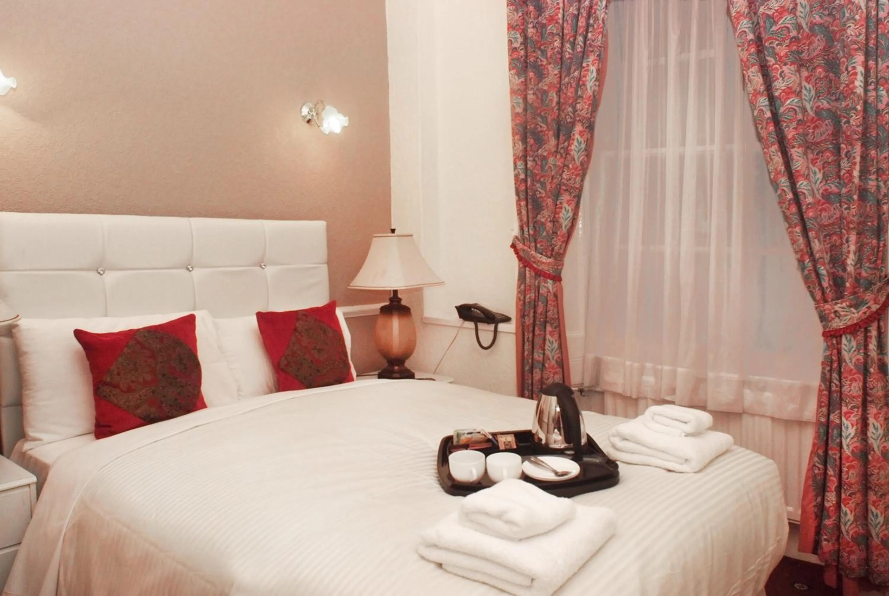 Double Room in Classic Hyde Park Hotel