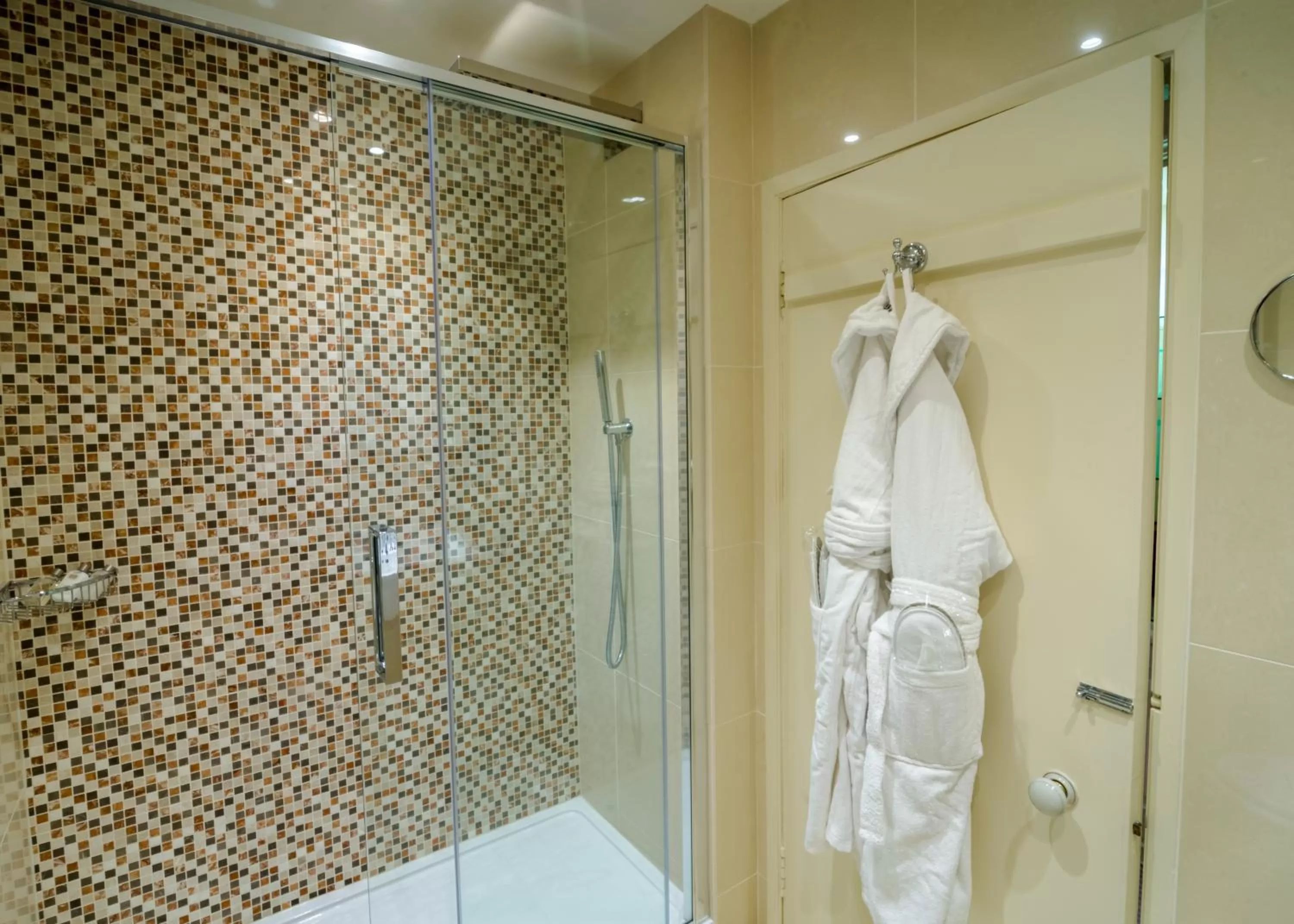 Bathroom in Greywalls Hotel & Chez Roux