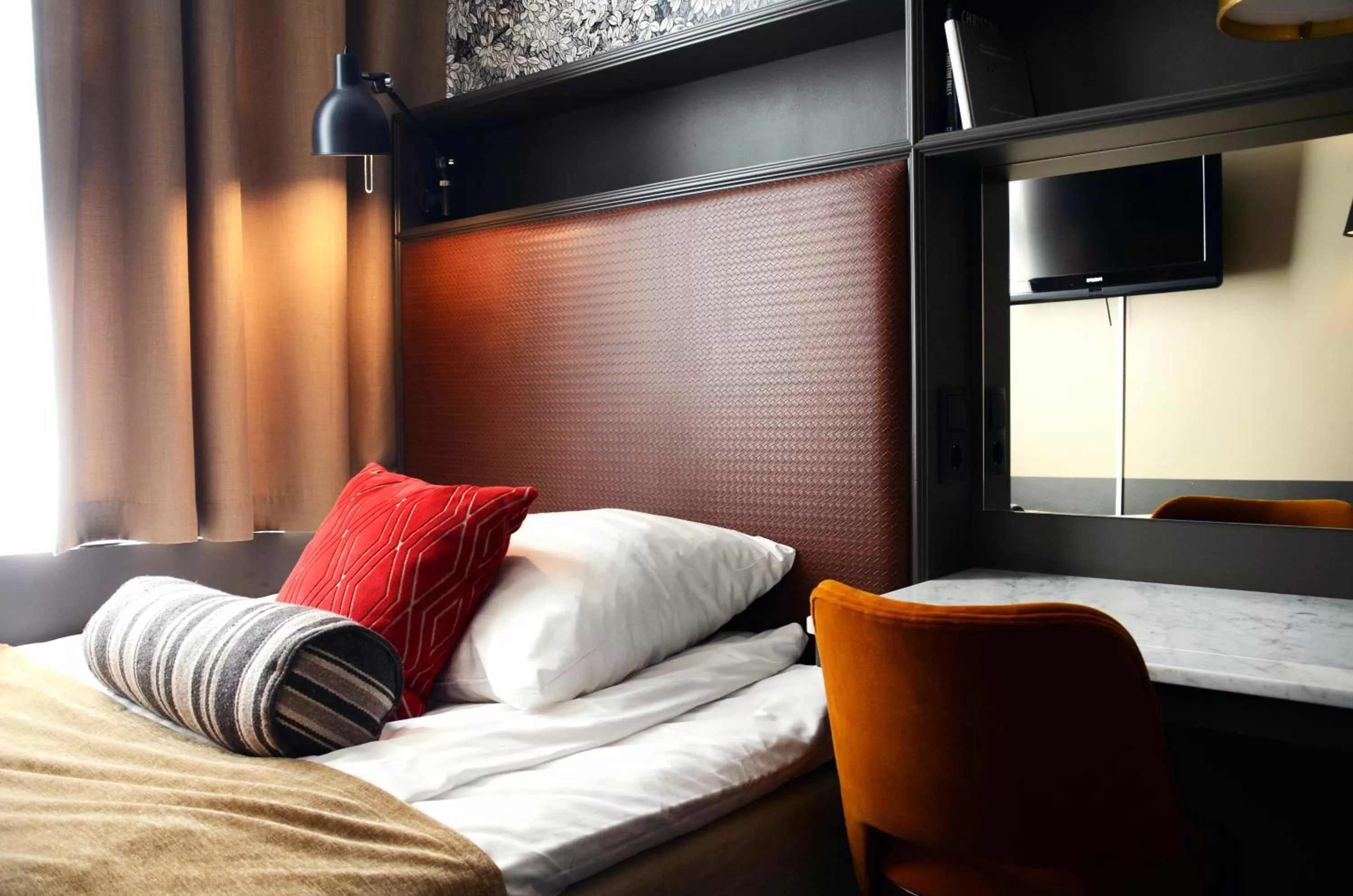 Bed in Home Hotel Temperance