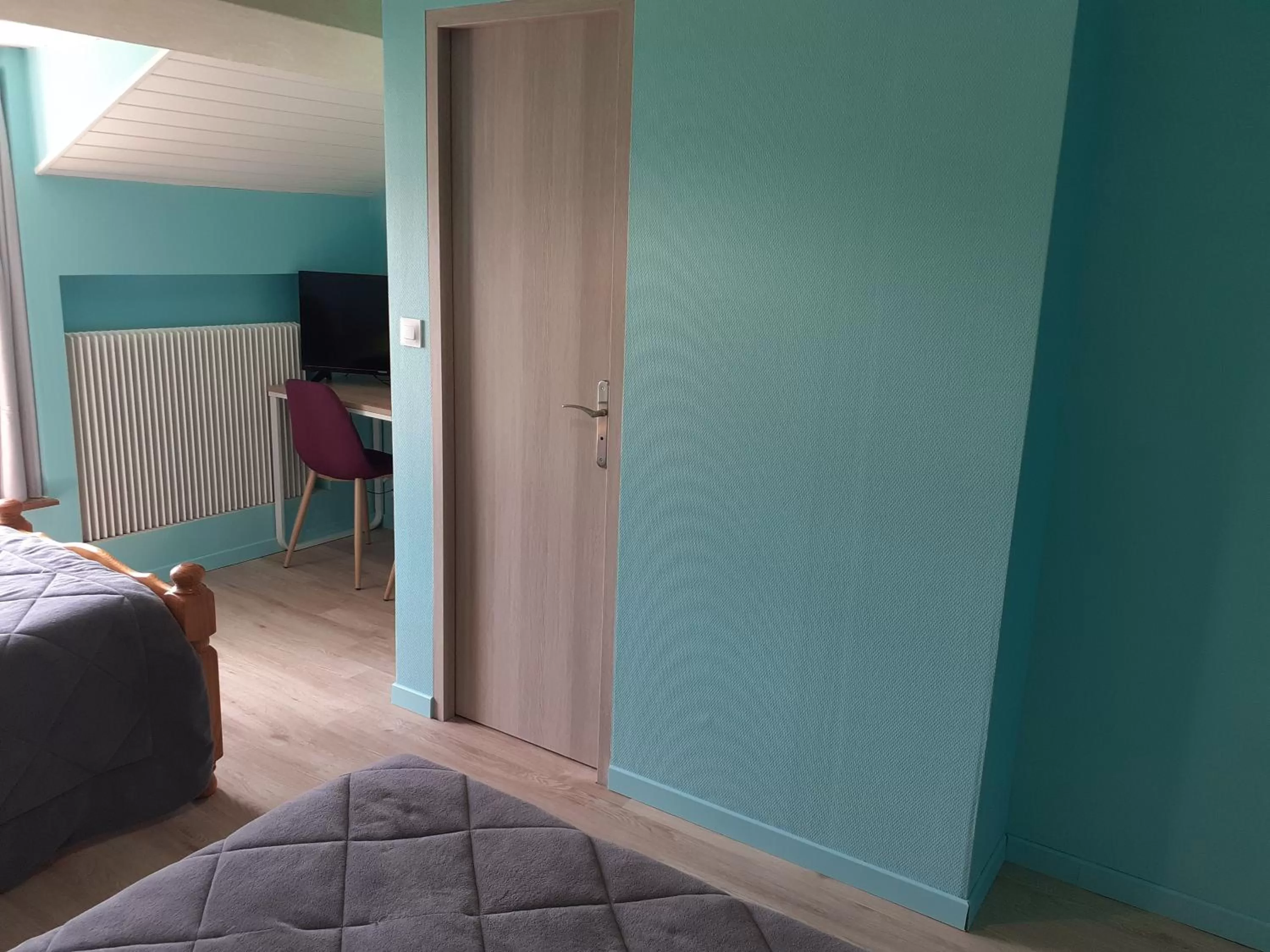 Photo of the whole room in L Etoile d'Argent