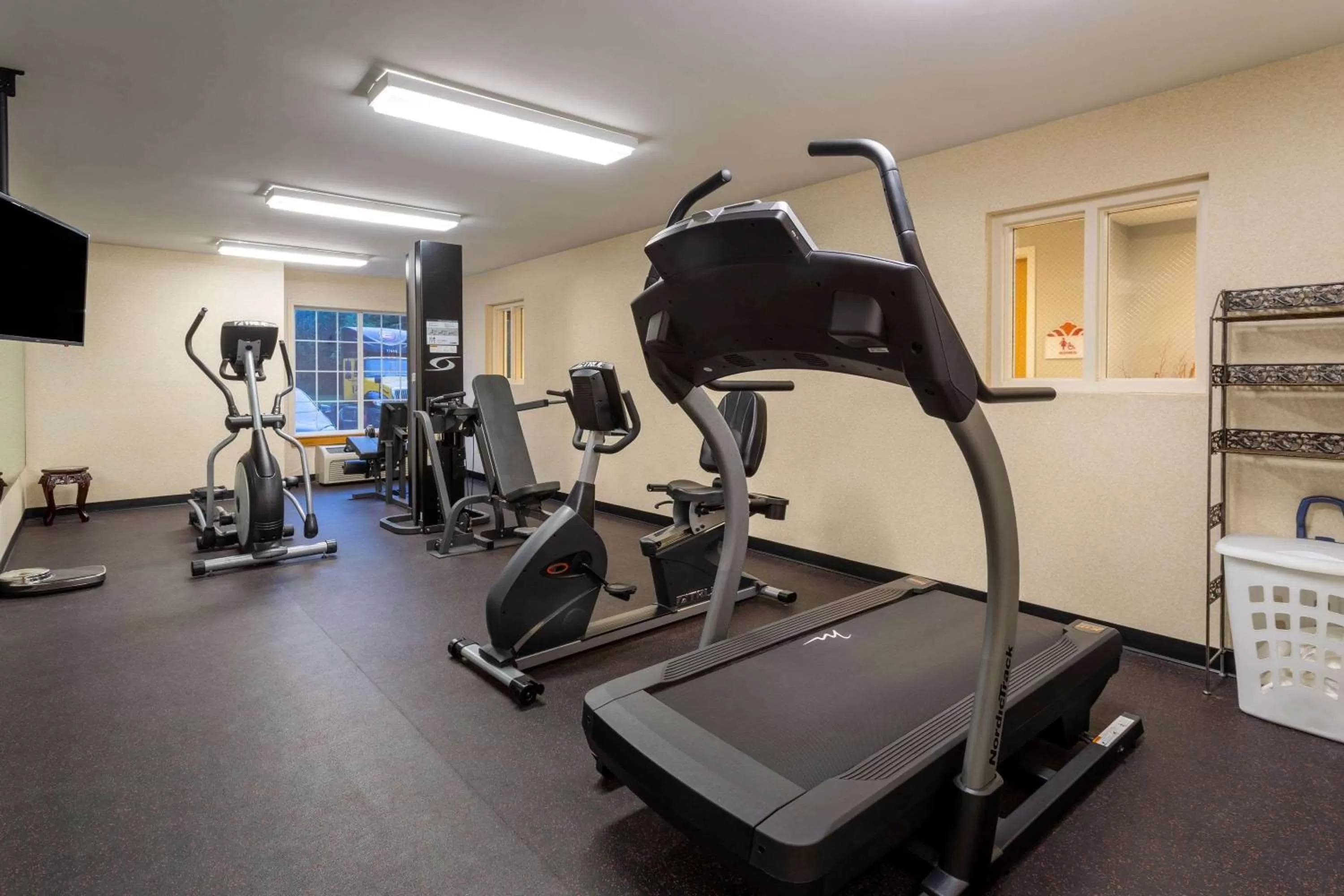 Fitness centre/facilities in Hawthorn Suites by Wyndham Allentown-Fogelsville