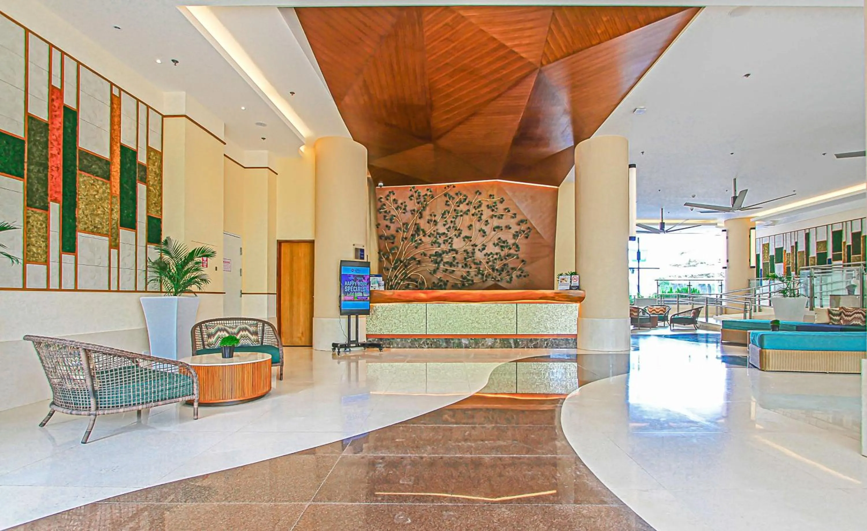 Lobby or reception in Best Western Plus The Ivywall Resort-Panglao