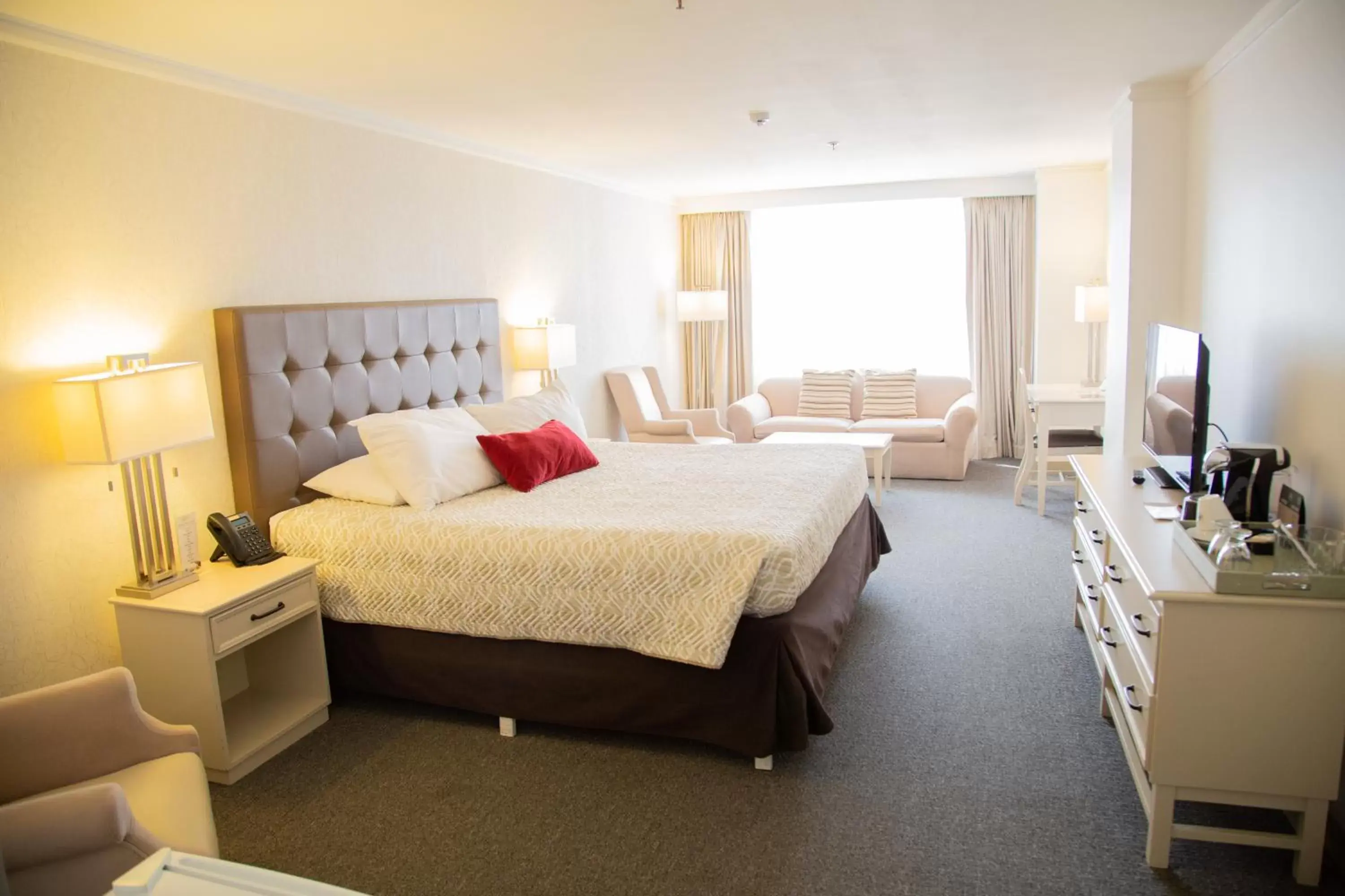 Deluxe King Room in Taormina Hotel and Casino-Adults Only Deluxe King Room in Taormina Hotel and Casino-Adults Only