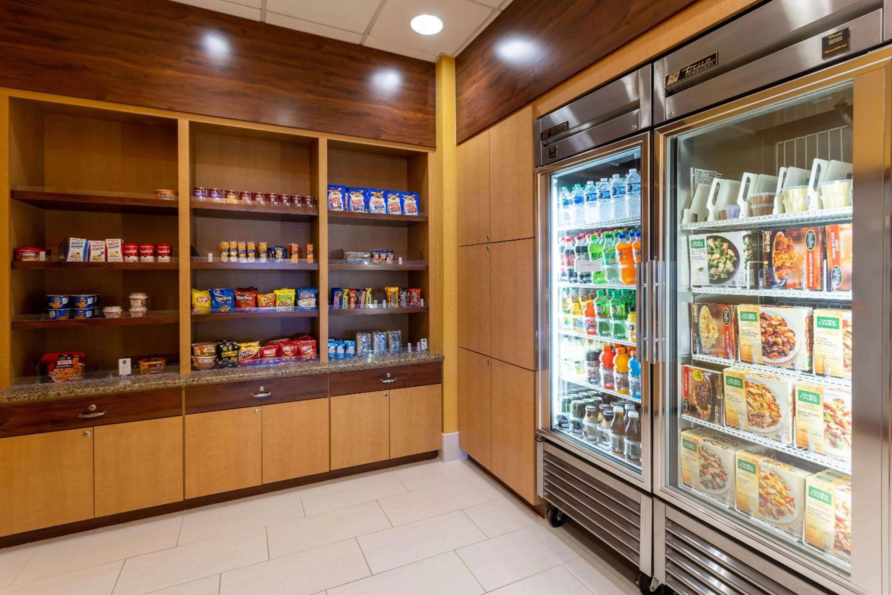 Food and drinks in La Quinta by Wyndham Kingsport Tri Cities Airport