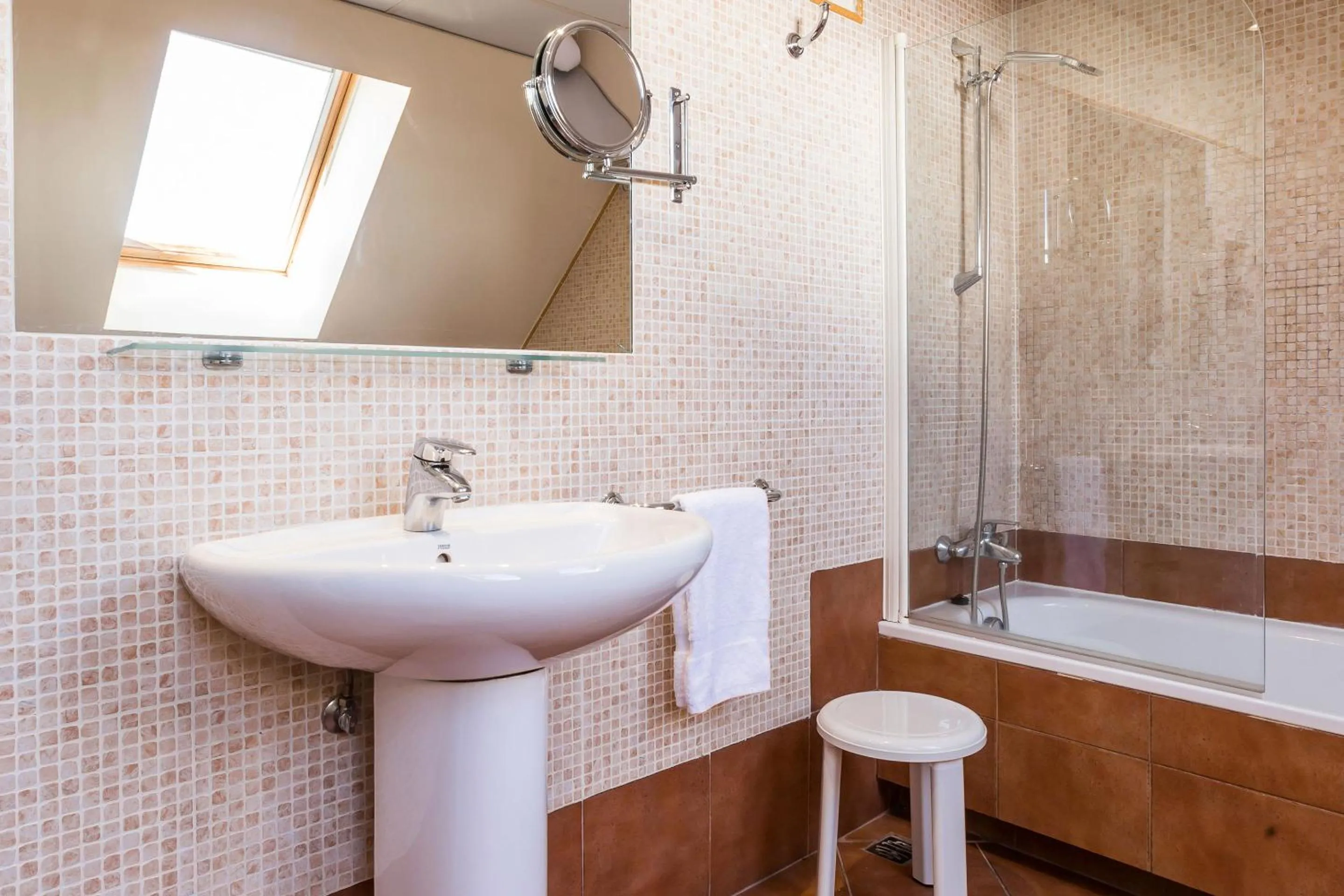 Bathroom in Hotel Grand Pas by Nexta
