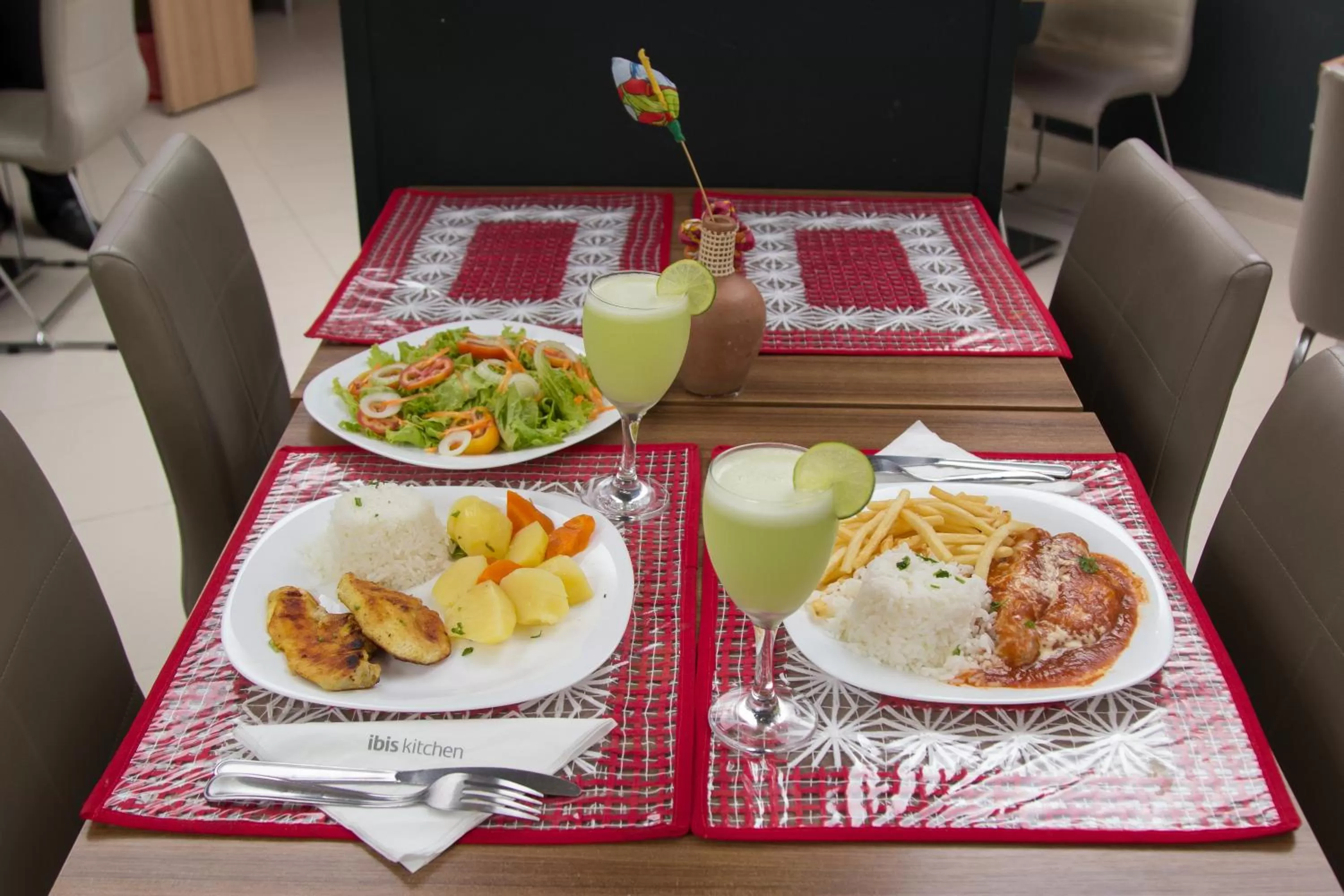 Restaurant/places to eat in ibis Maceio Pajuçara