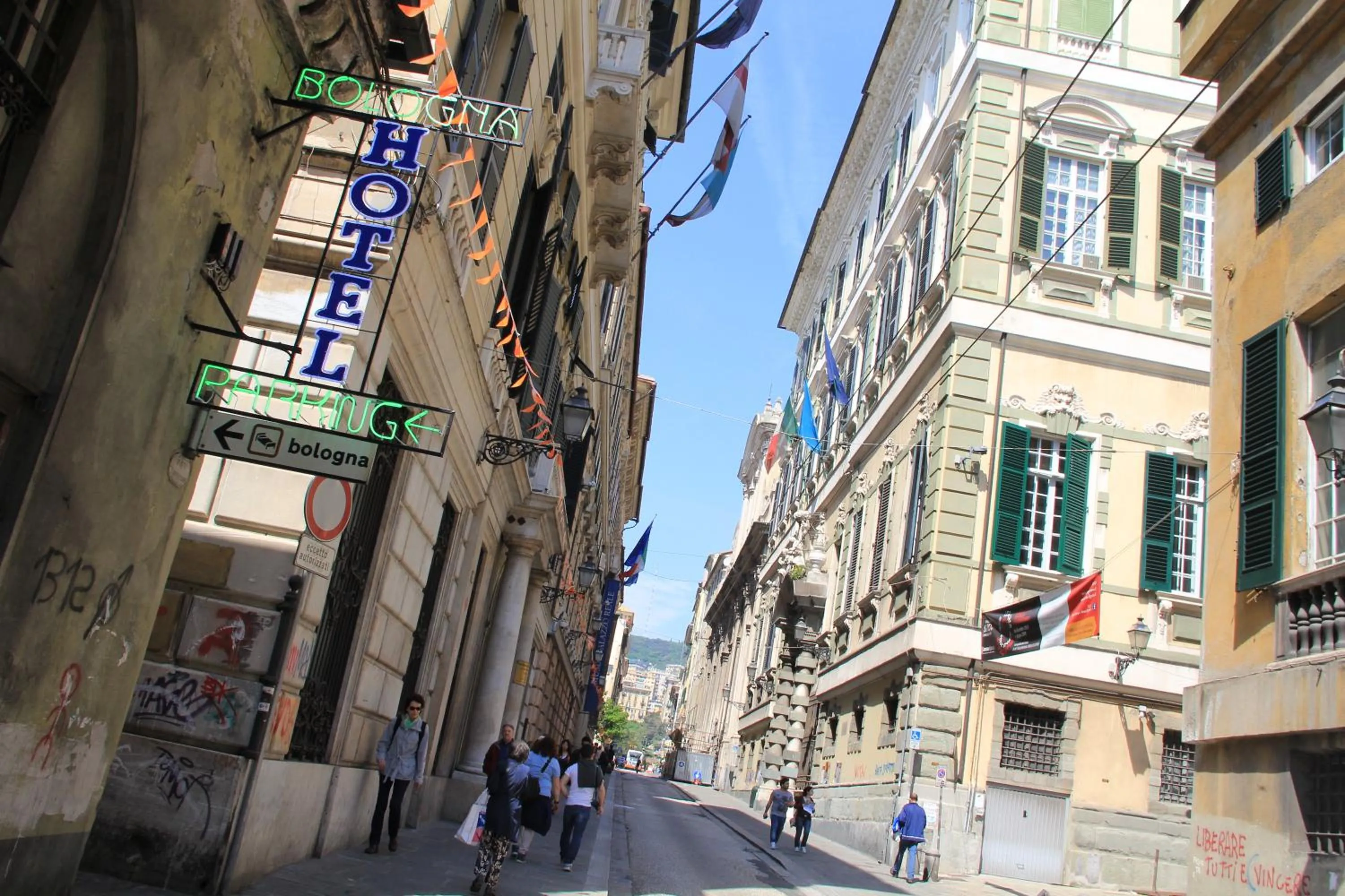 Neighbourhood in Hotel Bologna