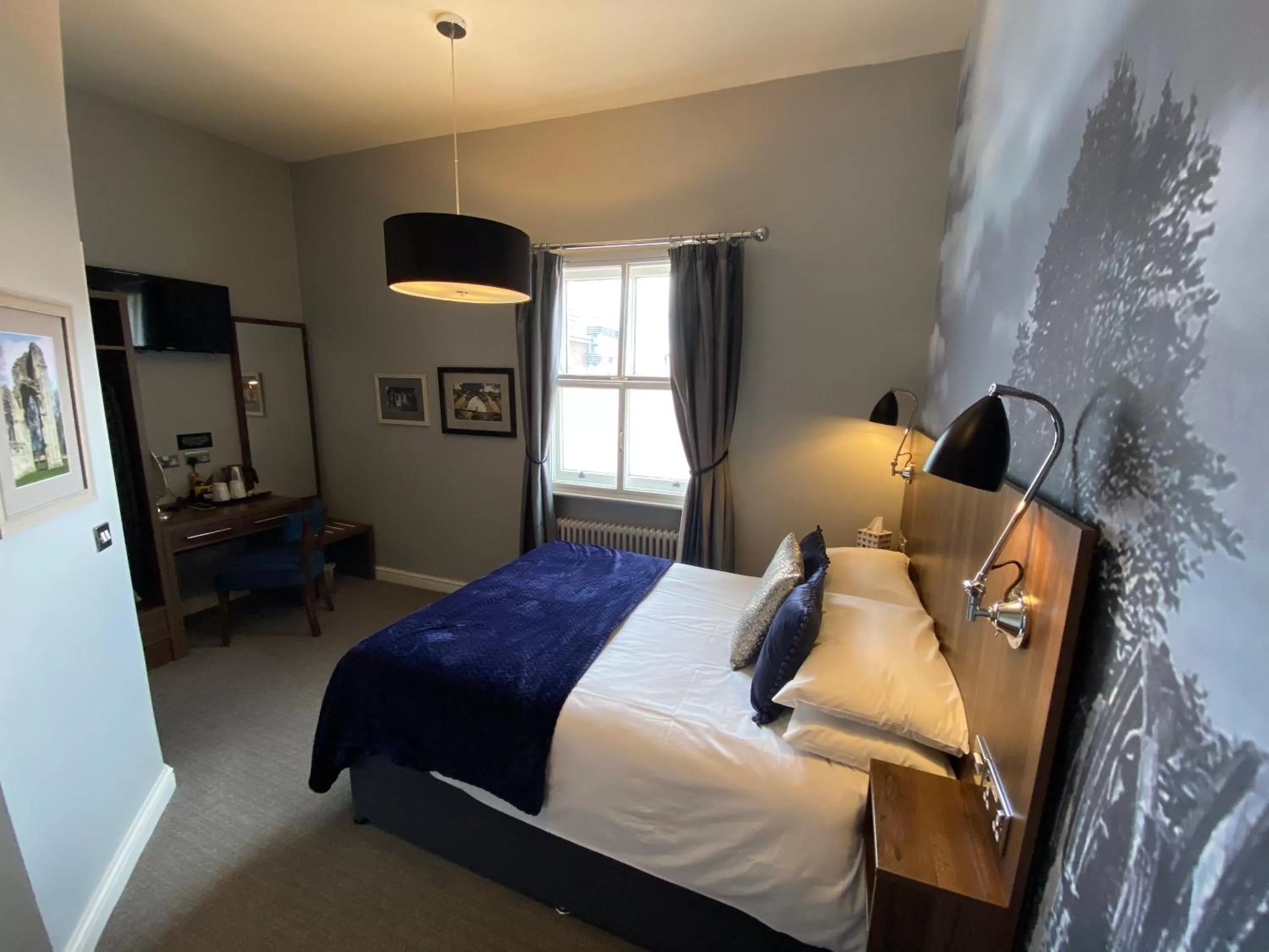 Photo of the whole room, Bed in The Bootham Tavern - York