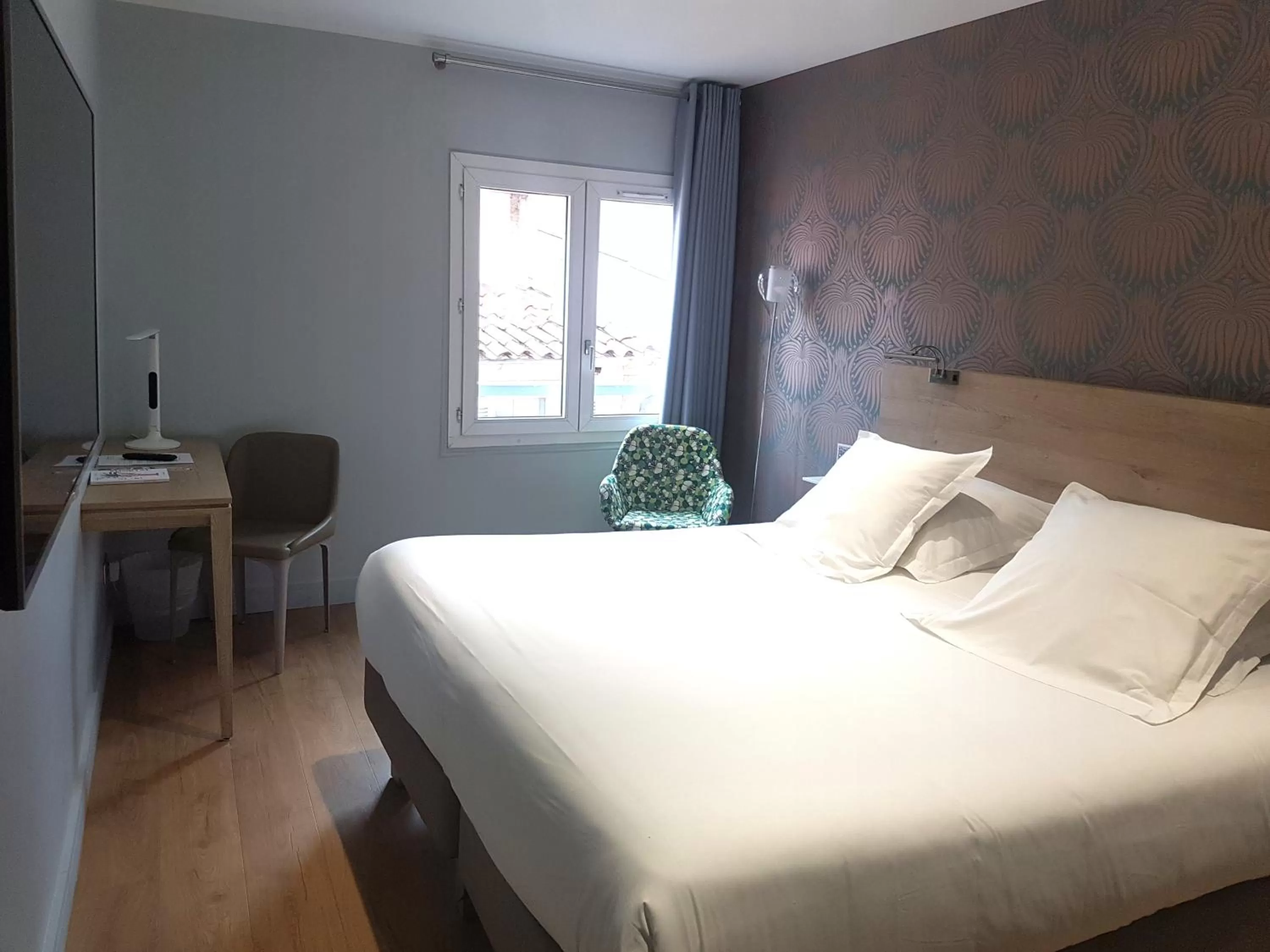 Deluxe Room with Sauna Access in Grand Hôtel Dauphiné, Boutique Hôtel & Suites