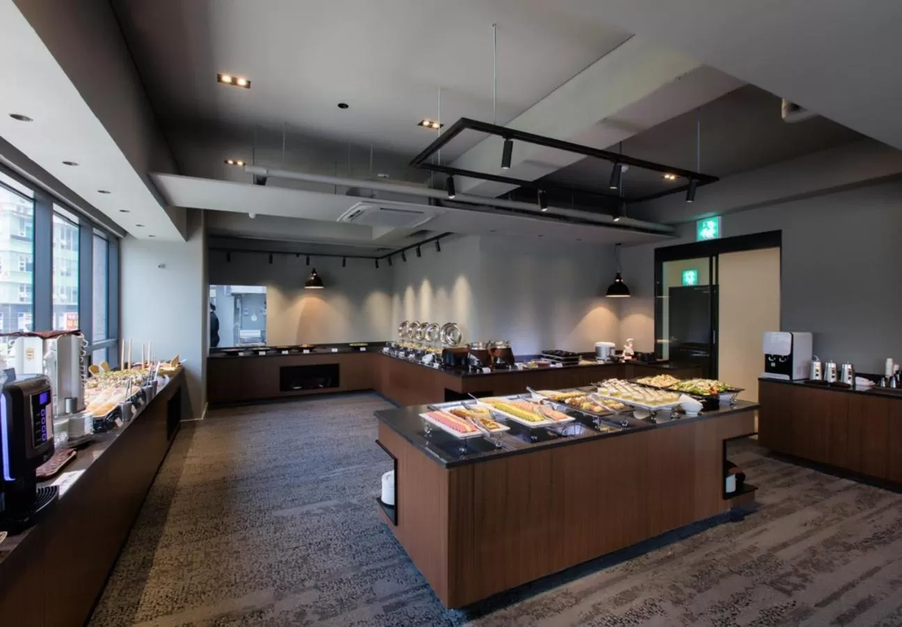 Breakfast in Park Marine Hotel