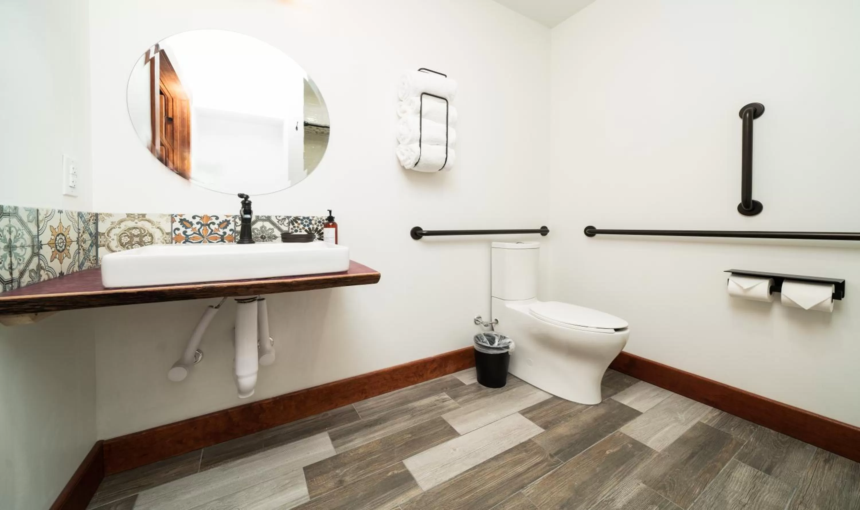 King Room - Disability Access in The Horton Hotel