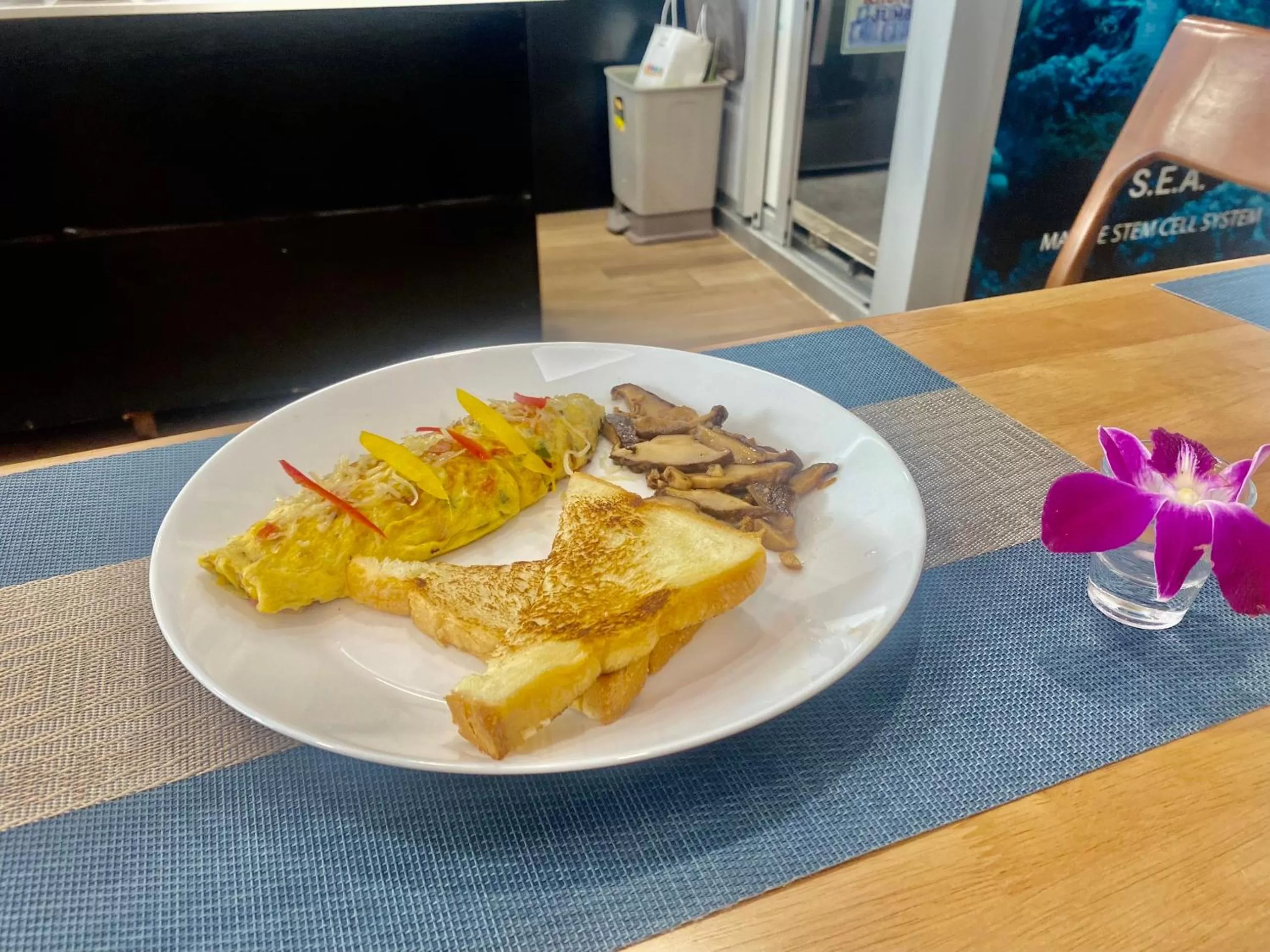 Breakfast in Convinia Apartment