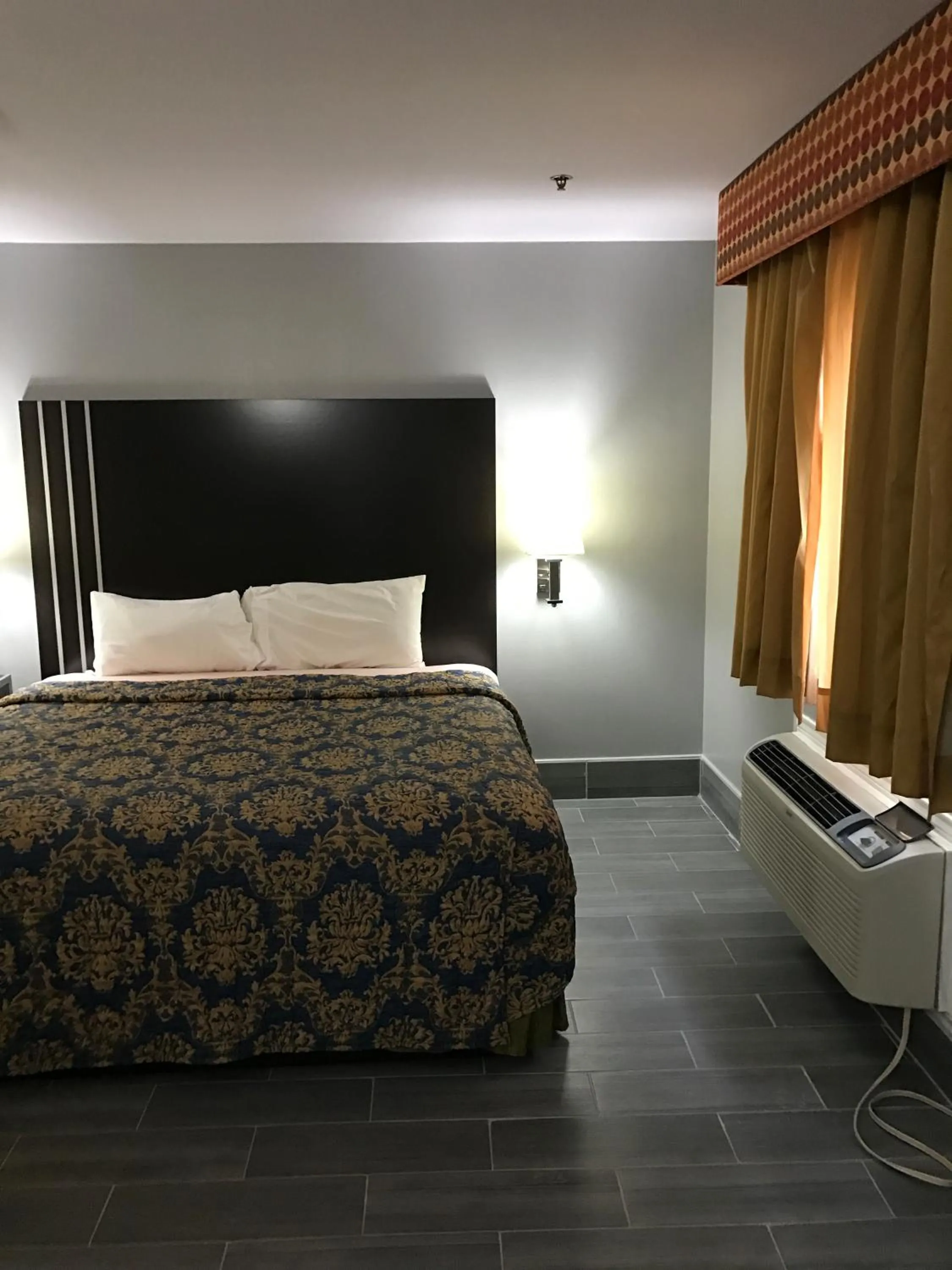 Bedroom, Bed in Express Inn Weslaco/Mercedes