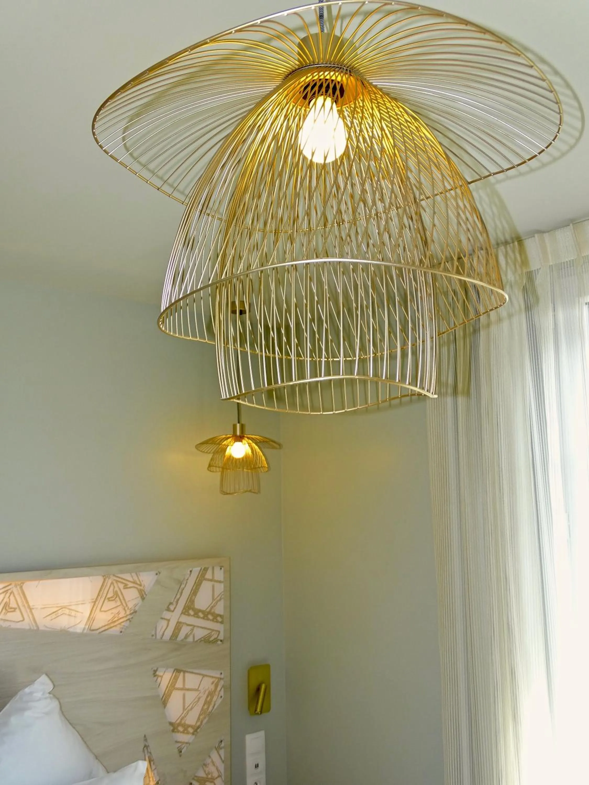 Bedroom, Bed in Mercure Paris Pont de Levallois Neuilly