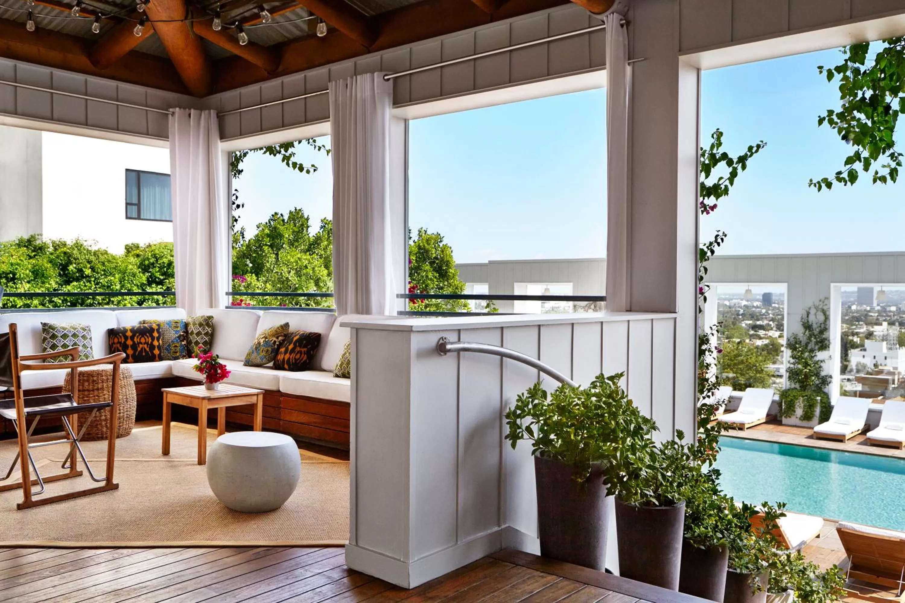 Lounge or bar in Mondrian Los Angeles