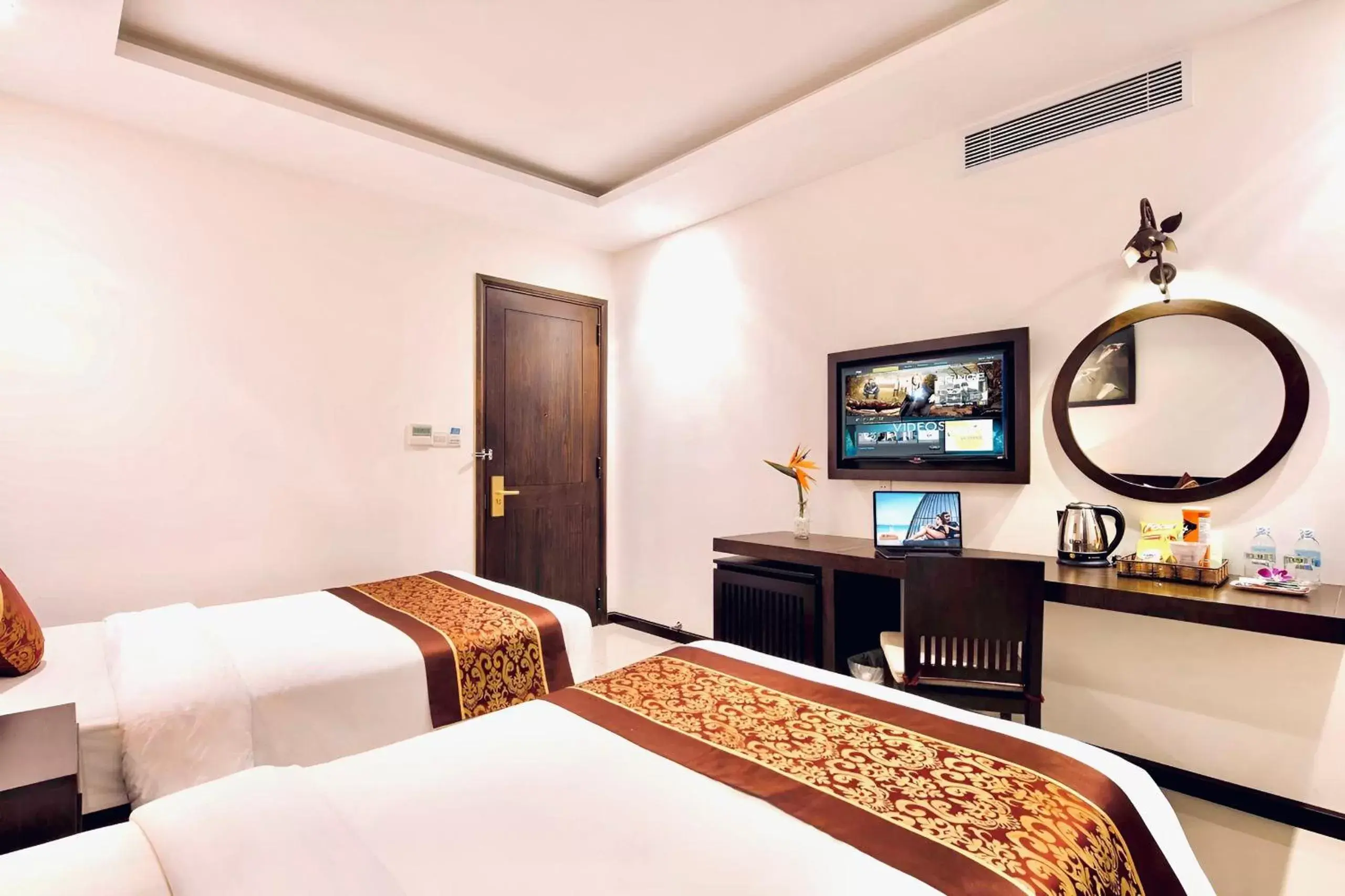 Superior Double or Twin Room in Edele Nha Trang Hotel Superior Double or Twin Room in Edele Nha Trang Hotel