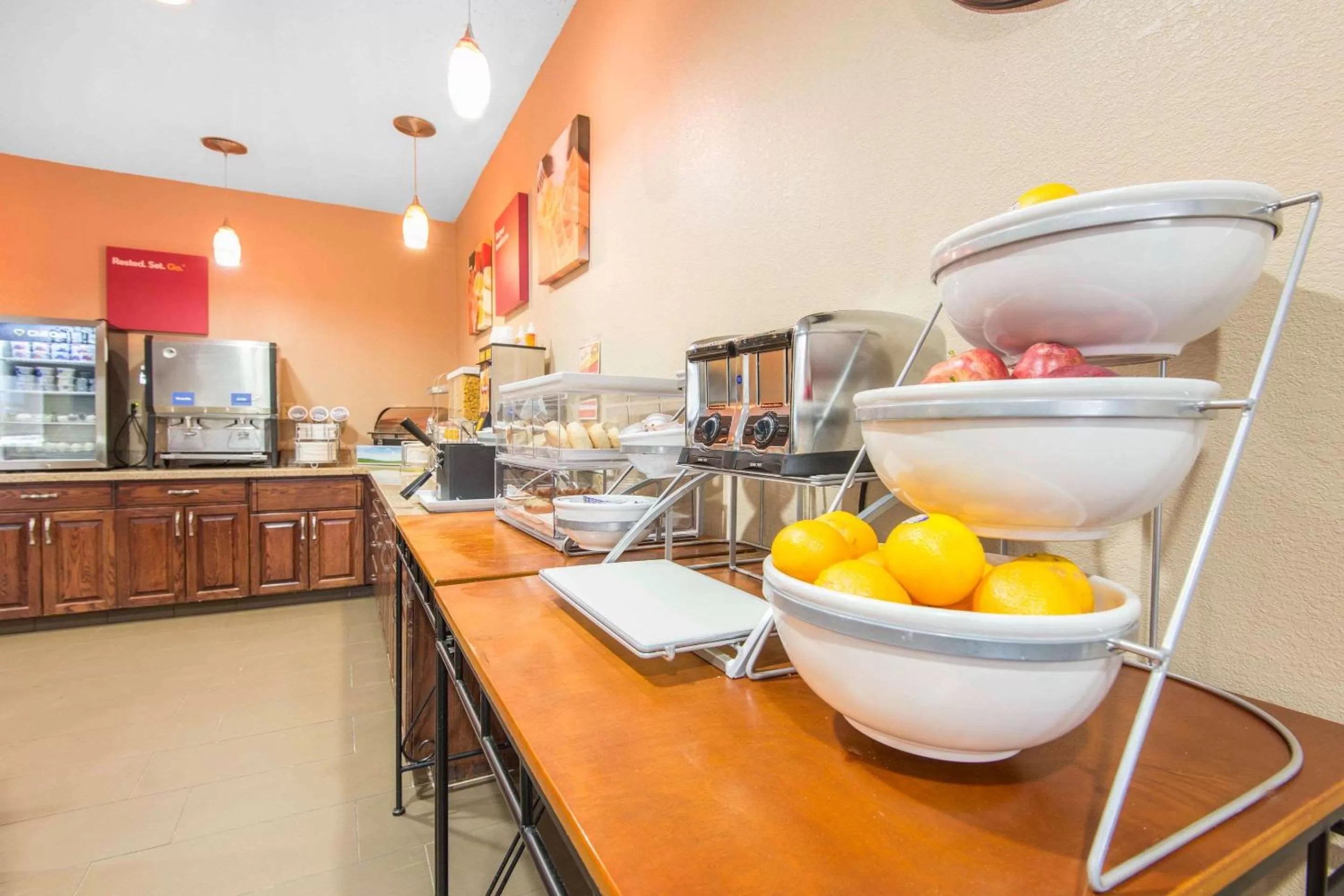 Restaurant/places to eat in Comfort Suites Rochester Henrietta University Area