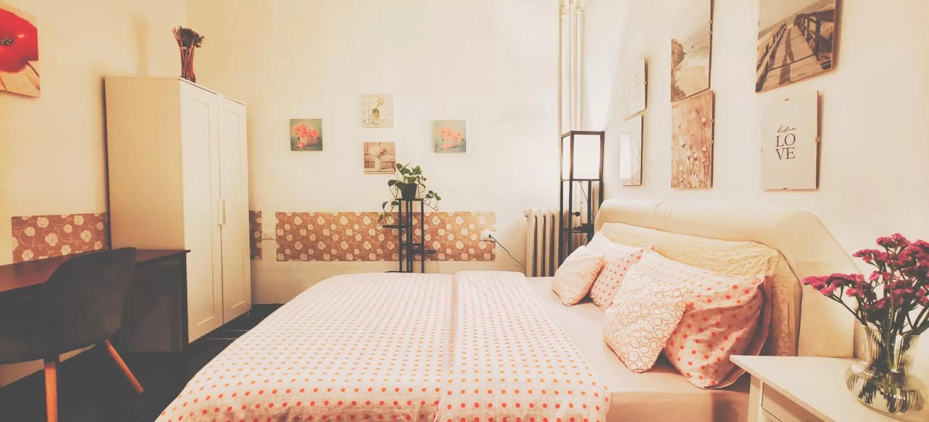 Bed in Genoa near beach b&b