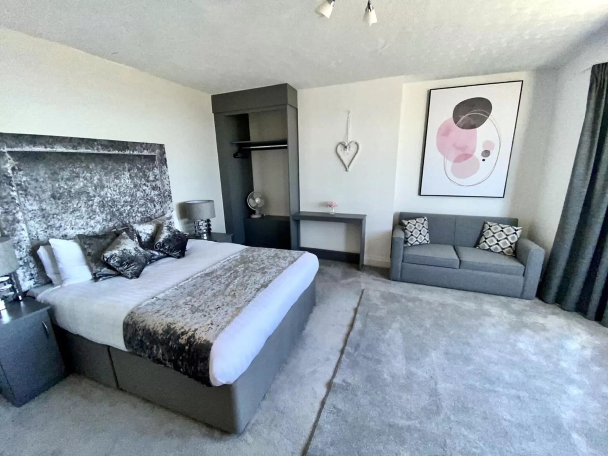 Superior Suite with Sea View in The Royal Boston Hotel by Compass Hospitality