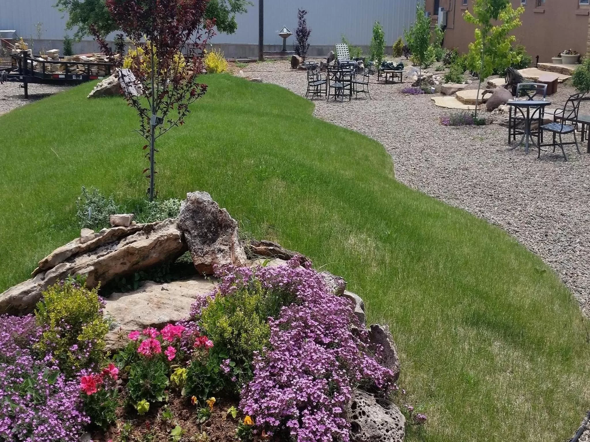 Day in Stone Lizard Lodge