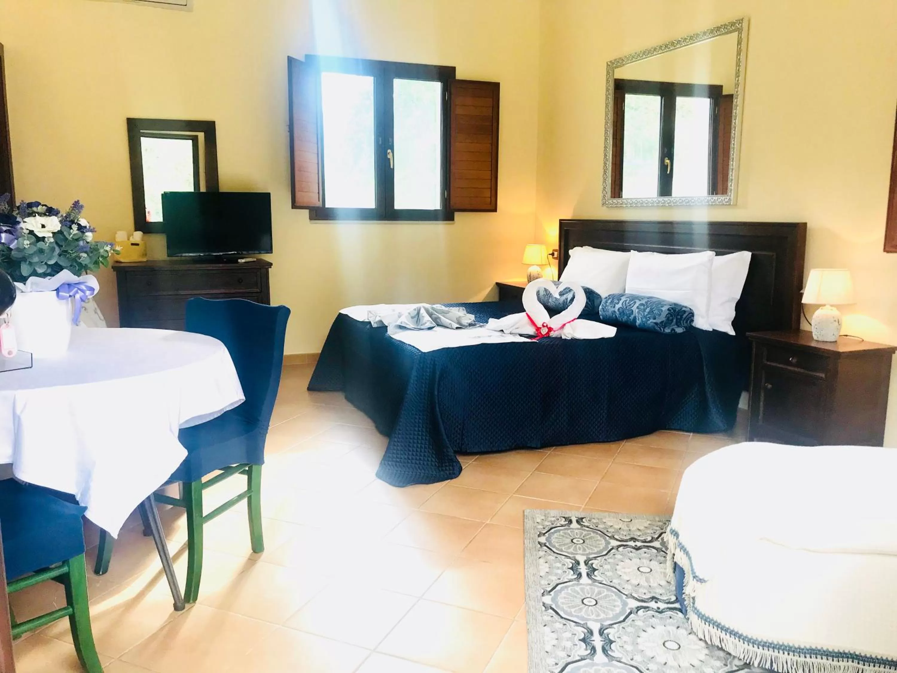 Photo of the whole room, Bed in Green Park Hotel & Residence