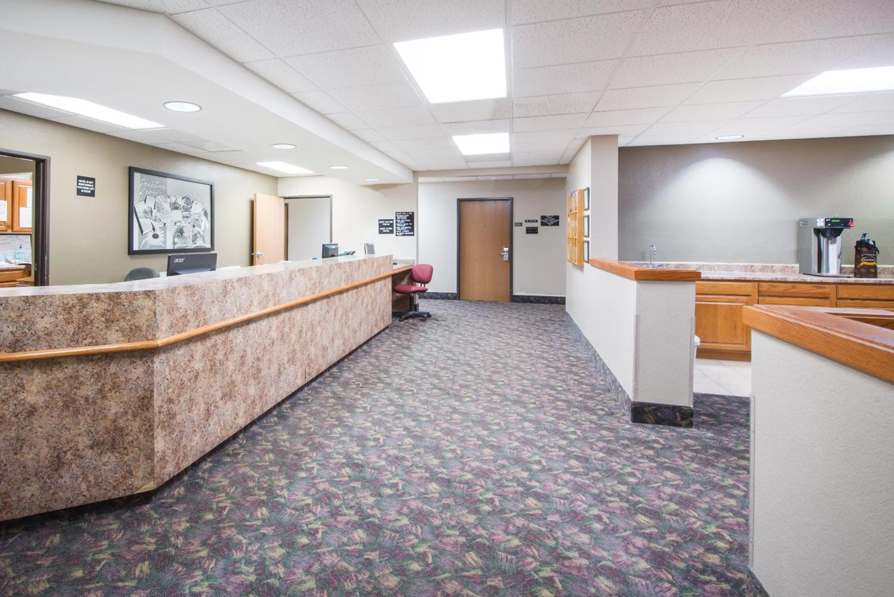 Lobby or reception in Super 8 by Wyndham Iola KS