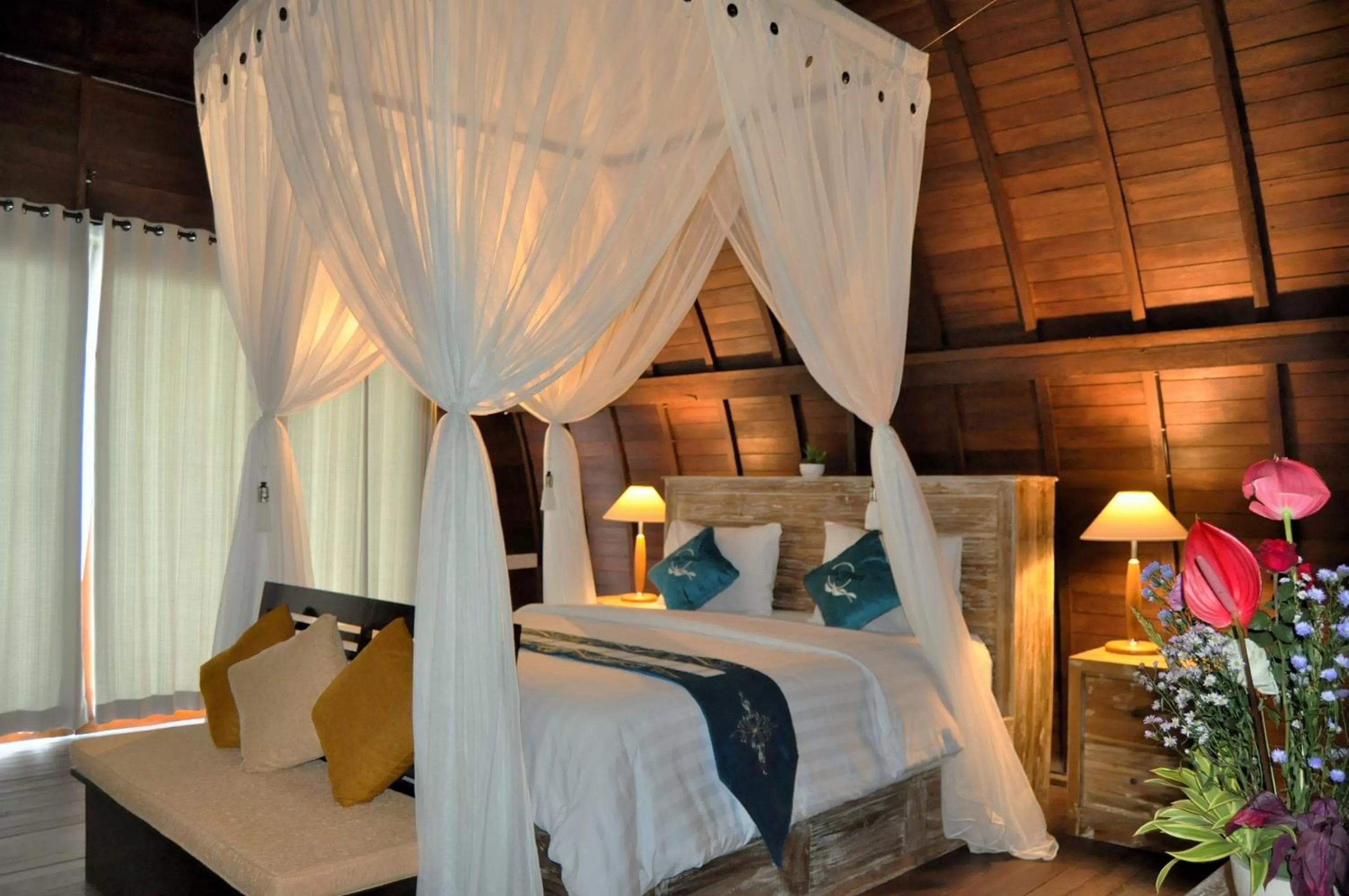 TV and multimedia, Bed in Ocean Terrace Suite And Spa Luxury