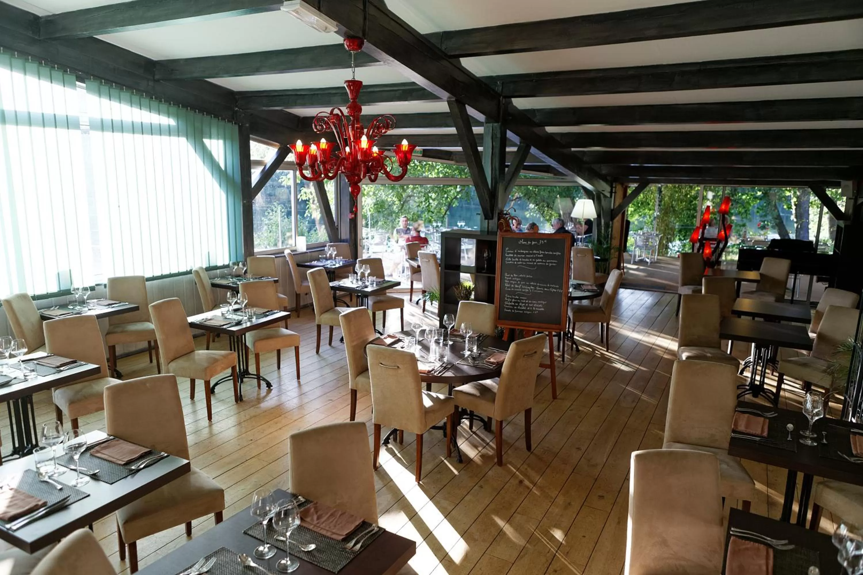 Restaurant/places to eat in Hotel du Lac Foix