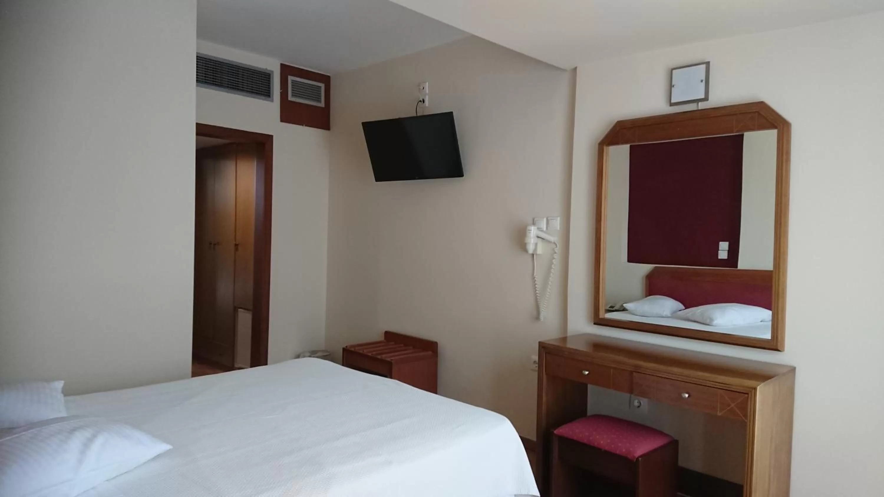 Bed in Economy Hotel