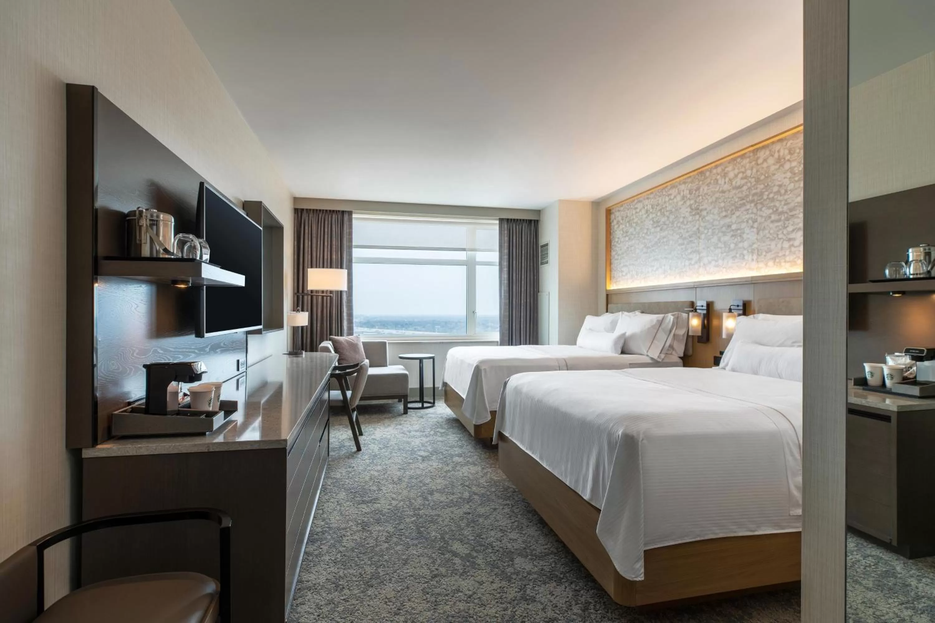 Photo of the whole room, Bed in The Westin Chicago Lombard