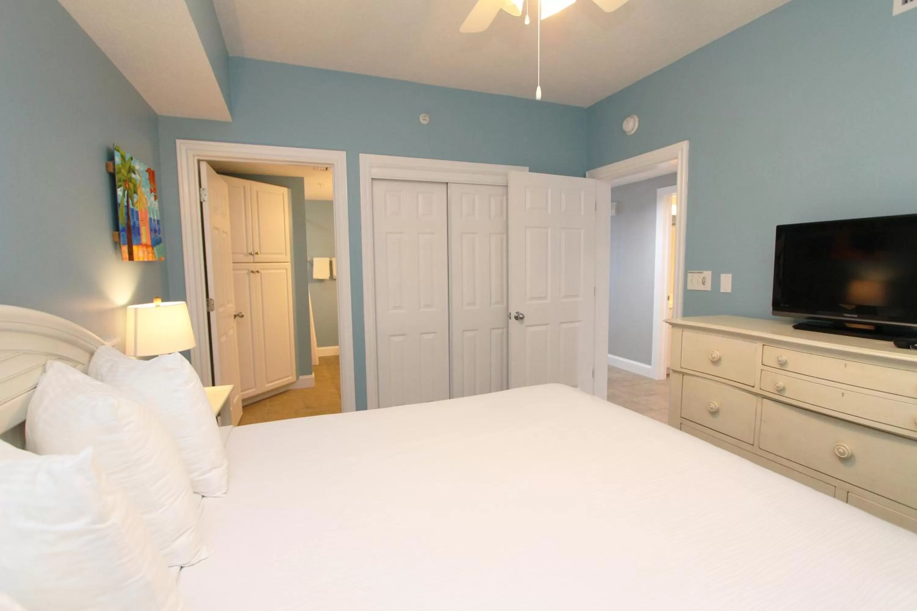 Bed in Majestic Beach Resort, Panama City Beach, Fl