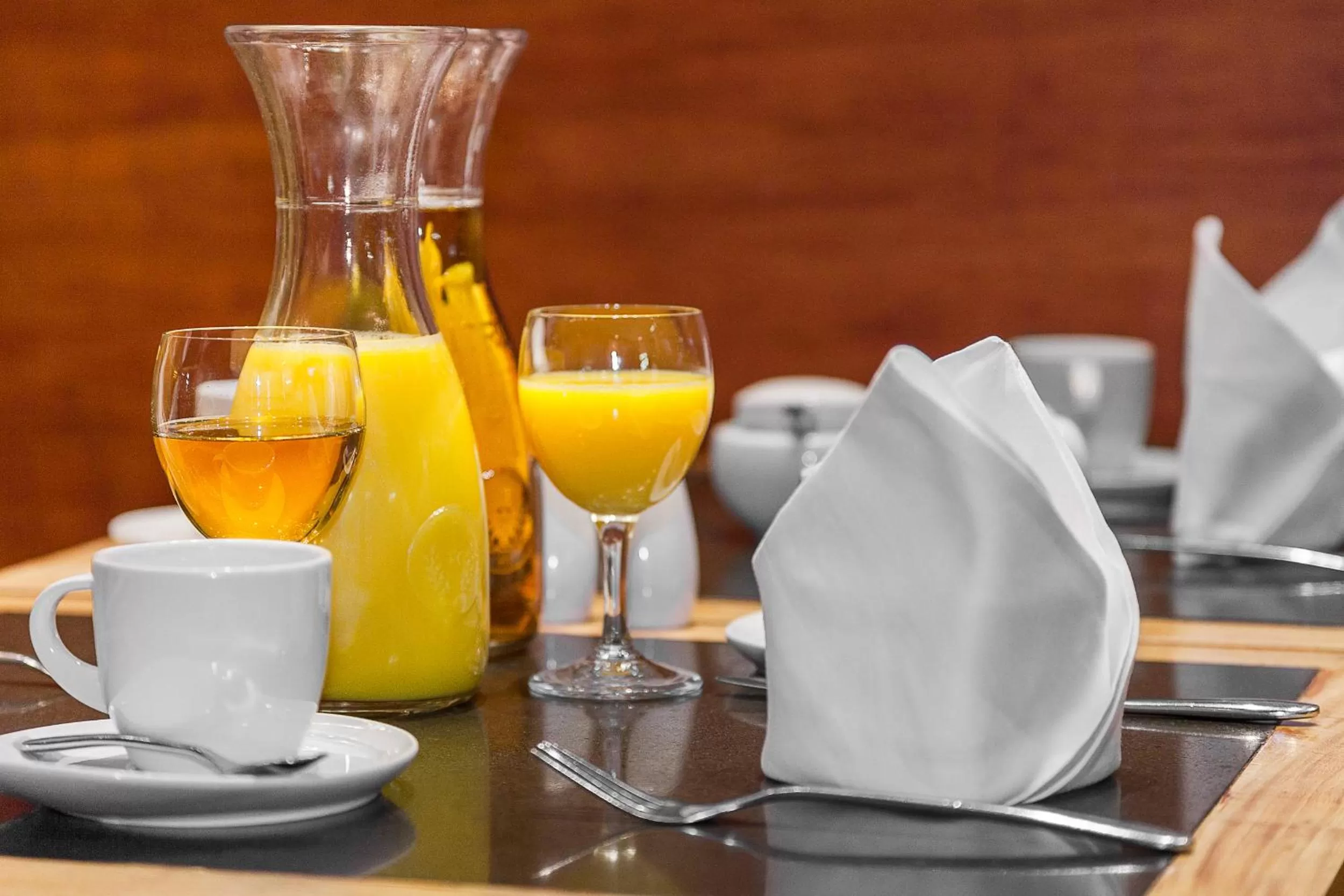 Restaurant/places to eat in Hotel Aviv Dresden