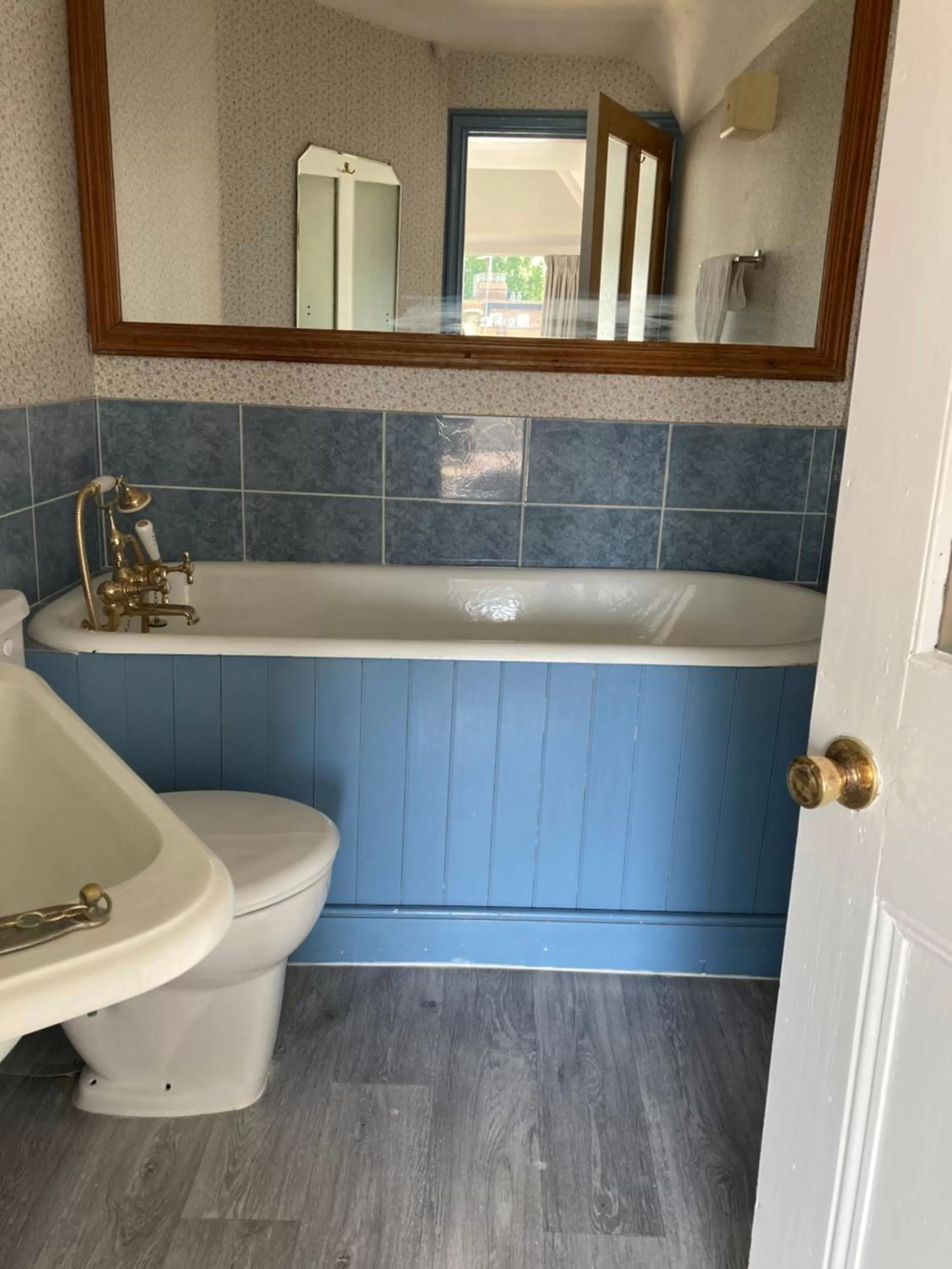 Bathroom in Kings Lodge