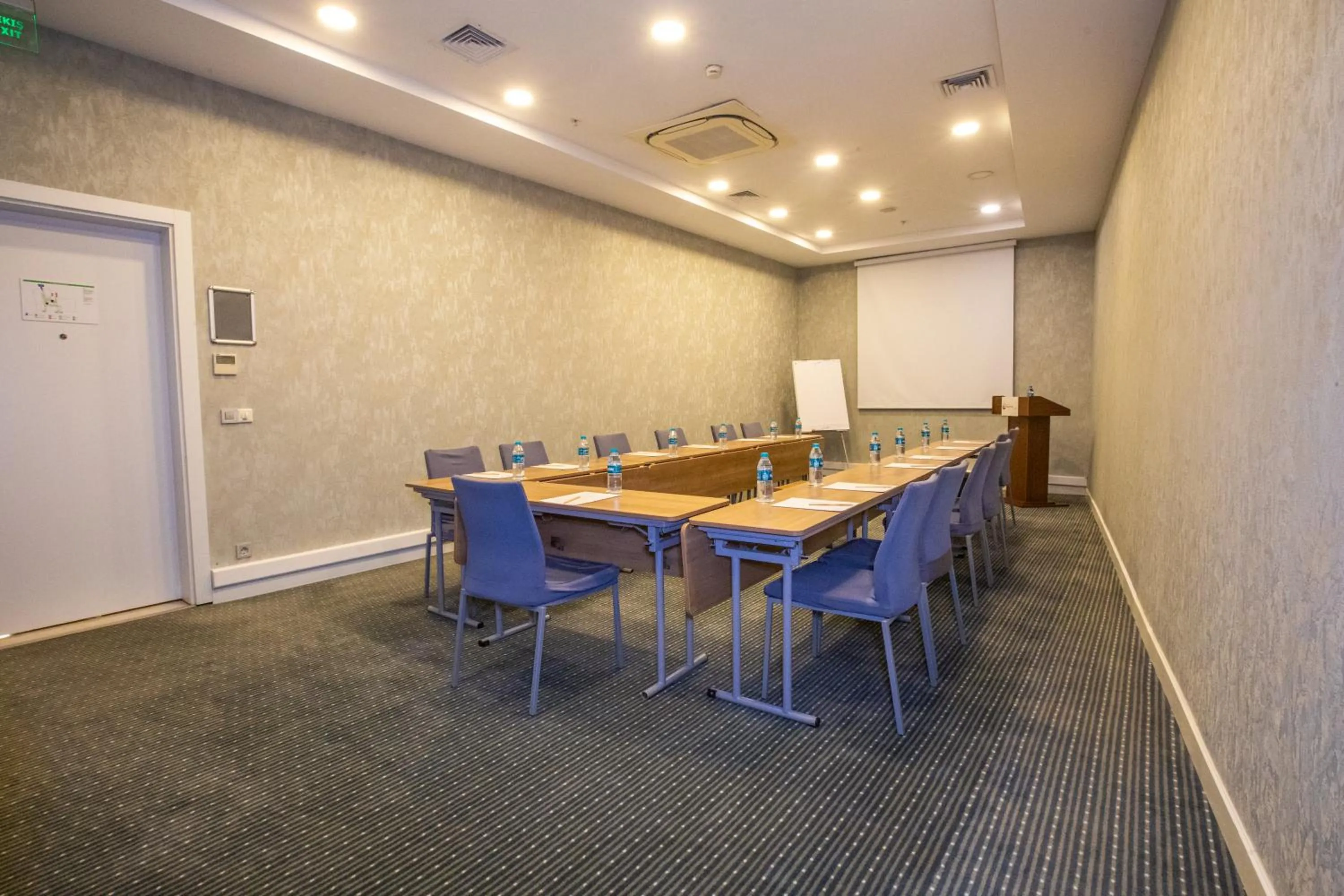 Meeting/conference room in Ramada Encore Istanbul Kartal