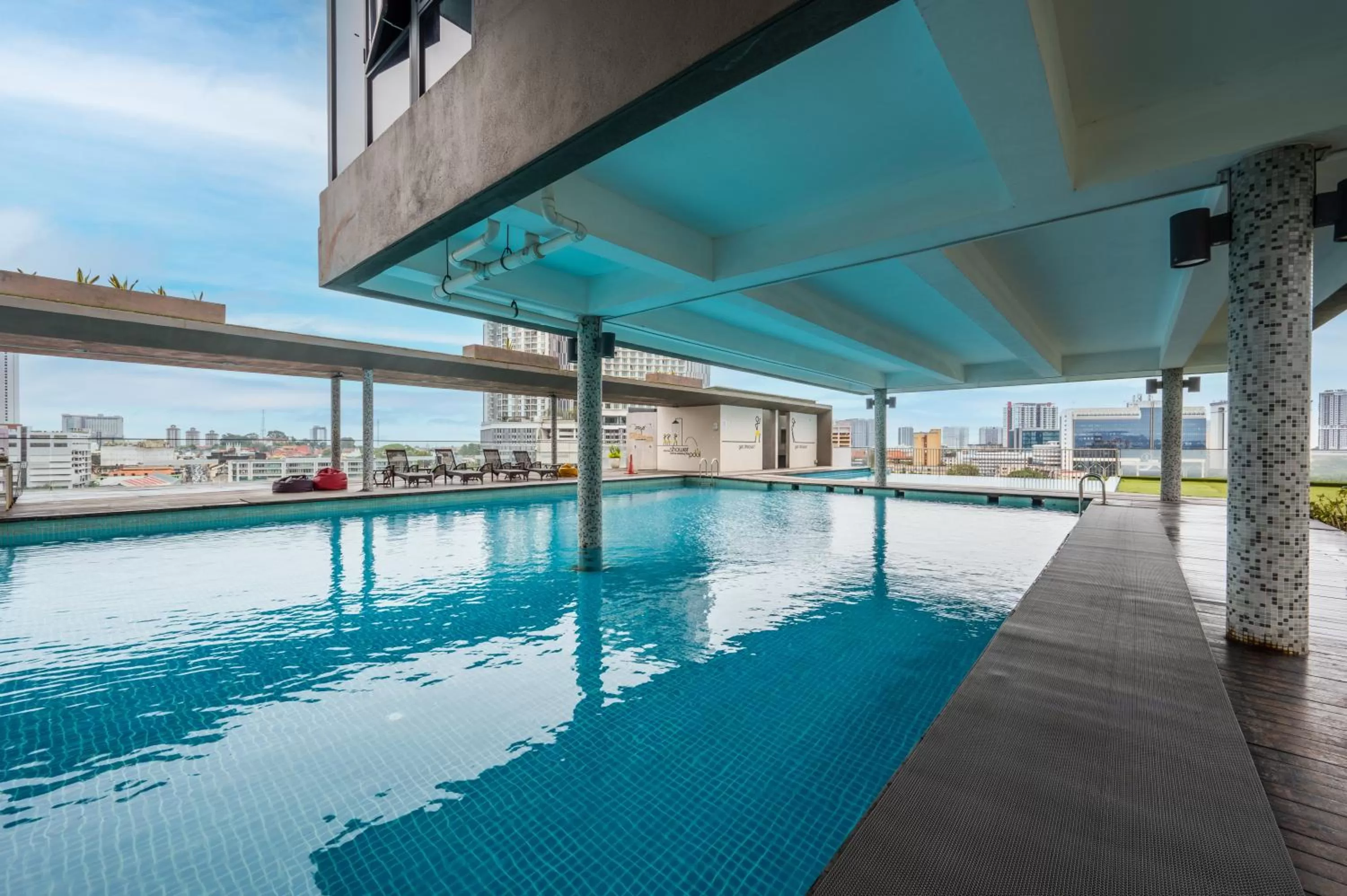 Day in Greystone 99 Suites