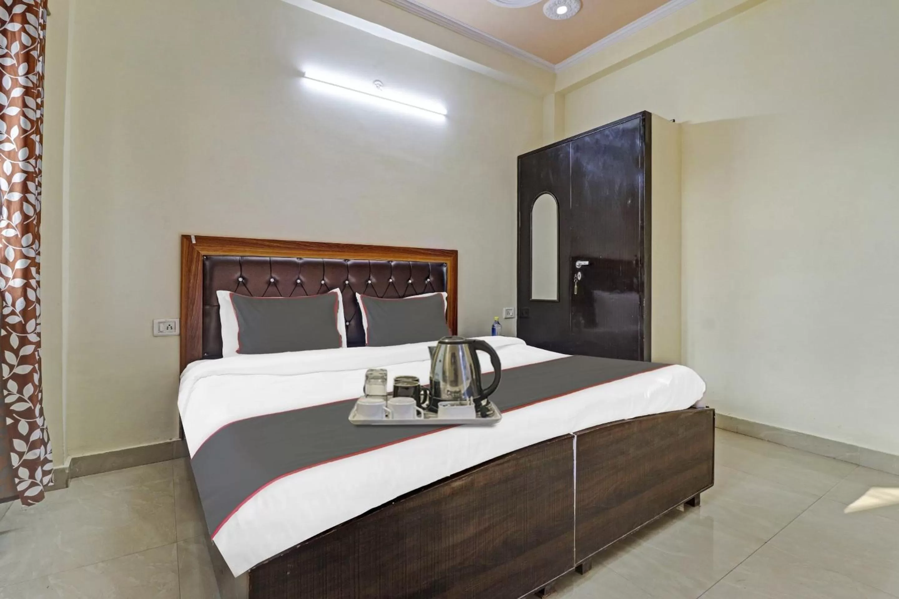 Bedroom, Bed in OYO Flagship Hotel Chandra palace