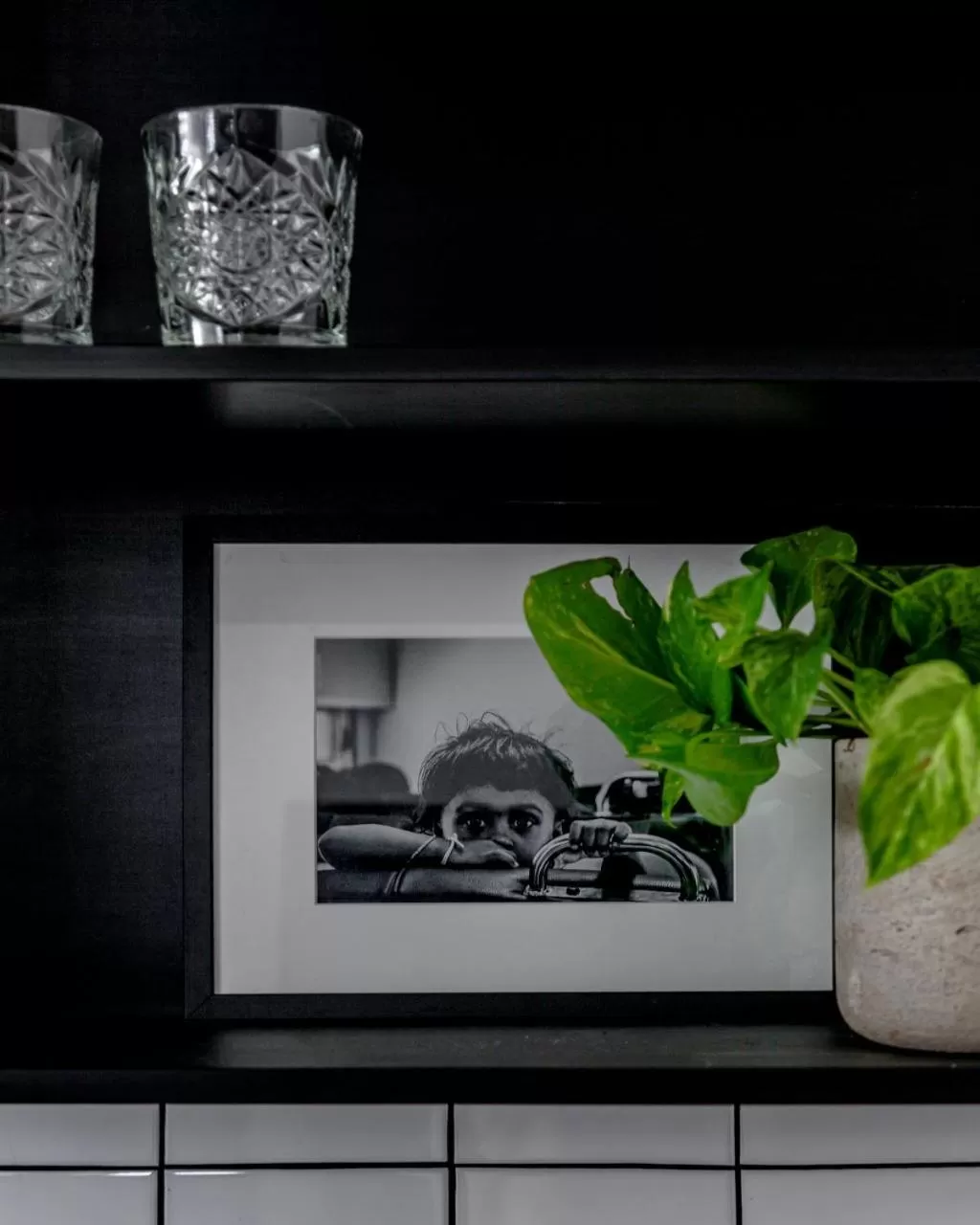 Drinks in DeBlox living - Ben Avigdor Apartments